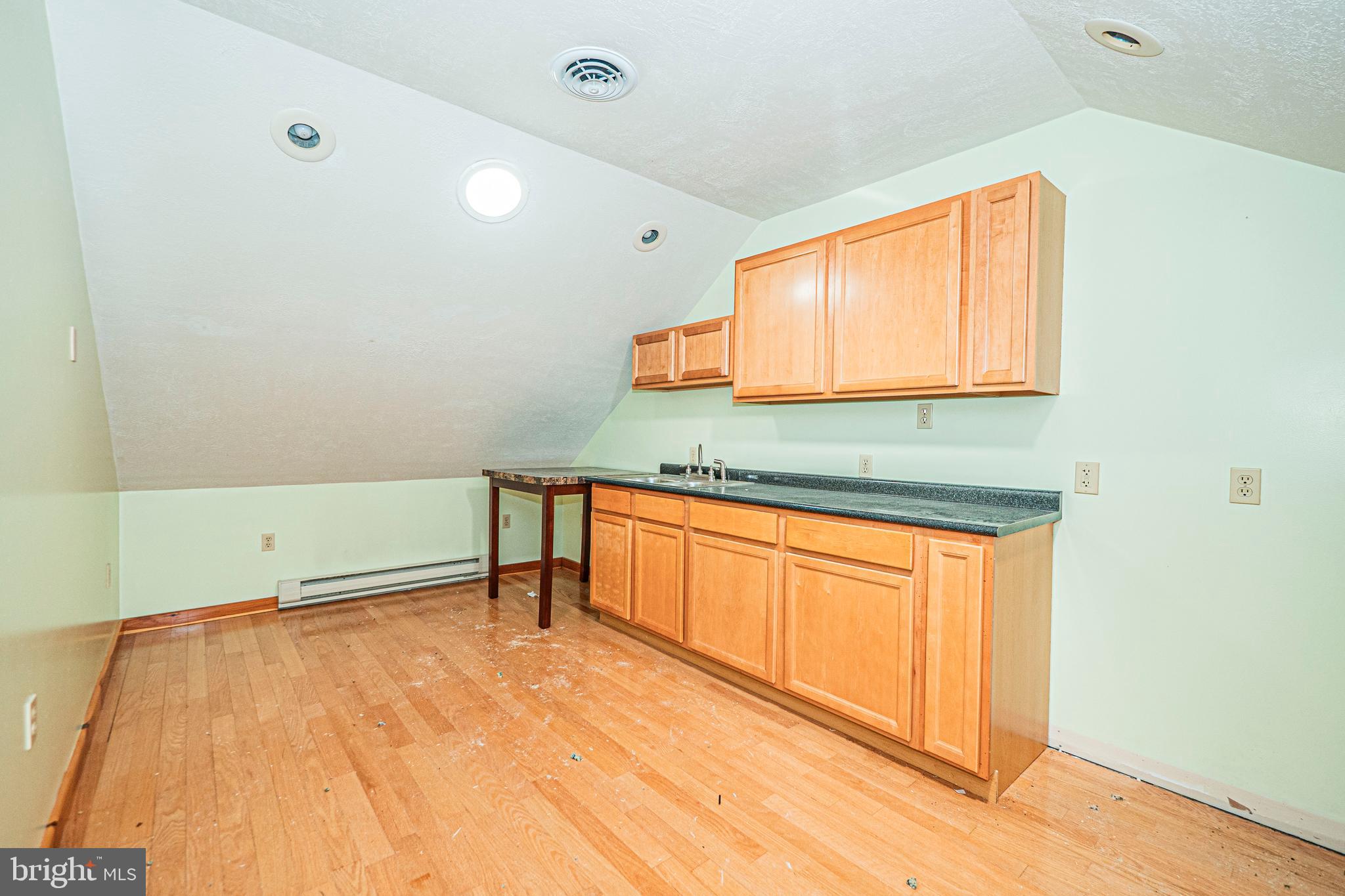RED OAKS - Residential