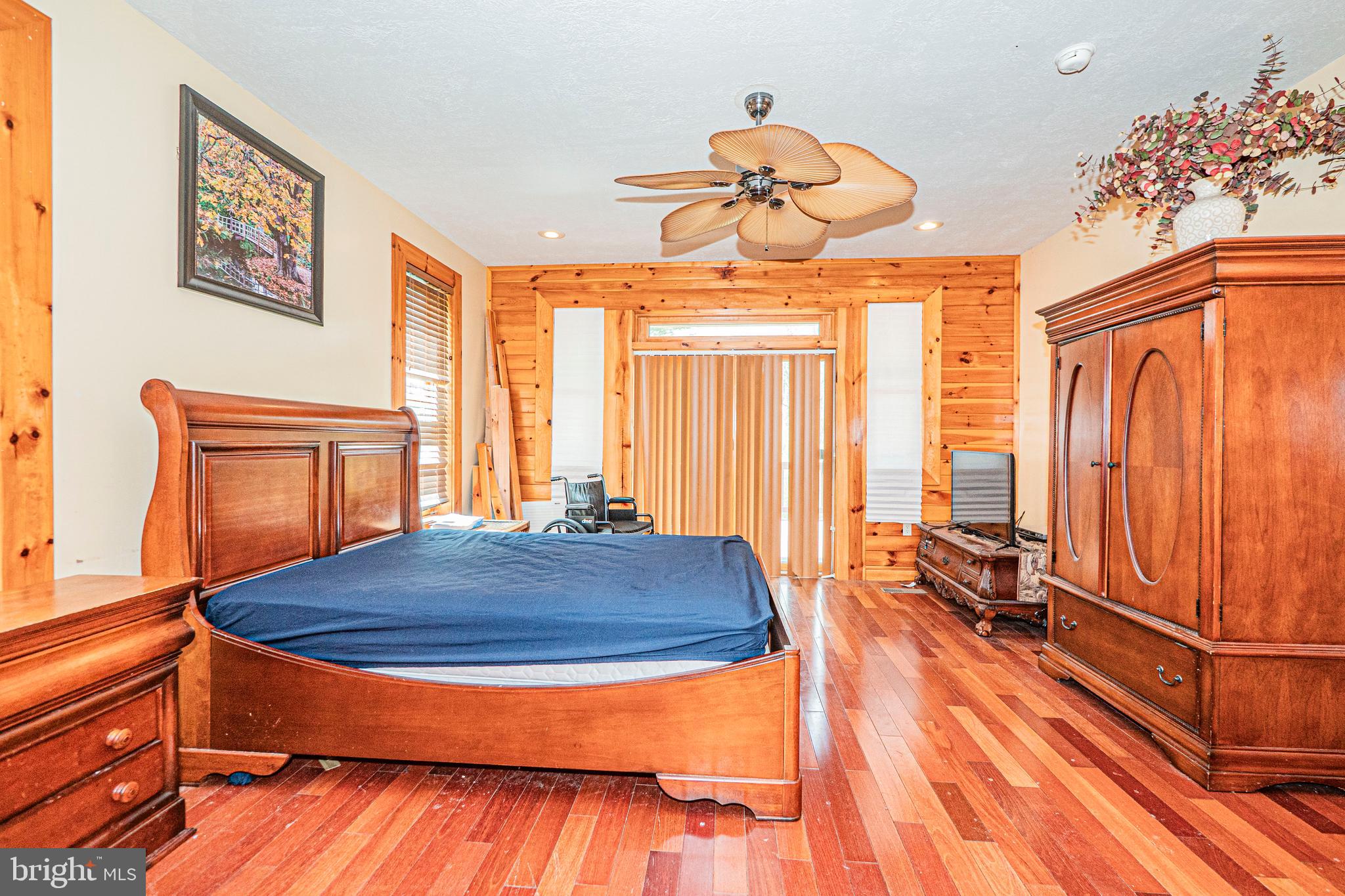 RED OAKS - Residential