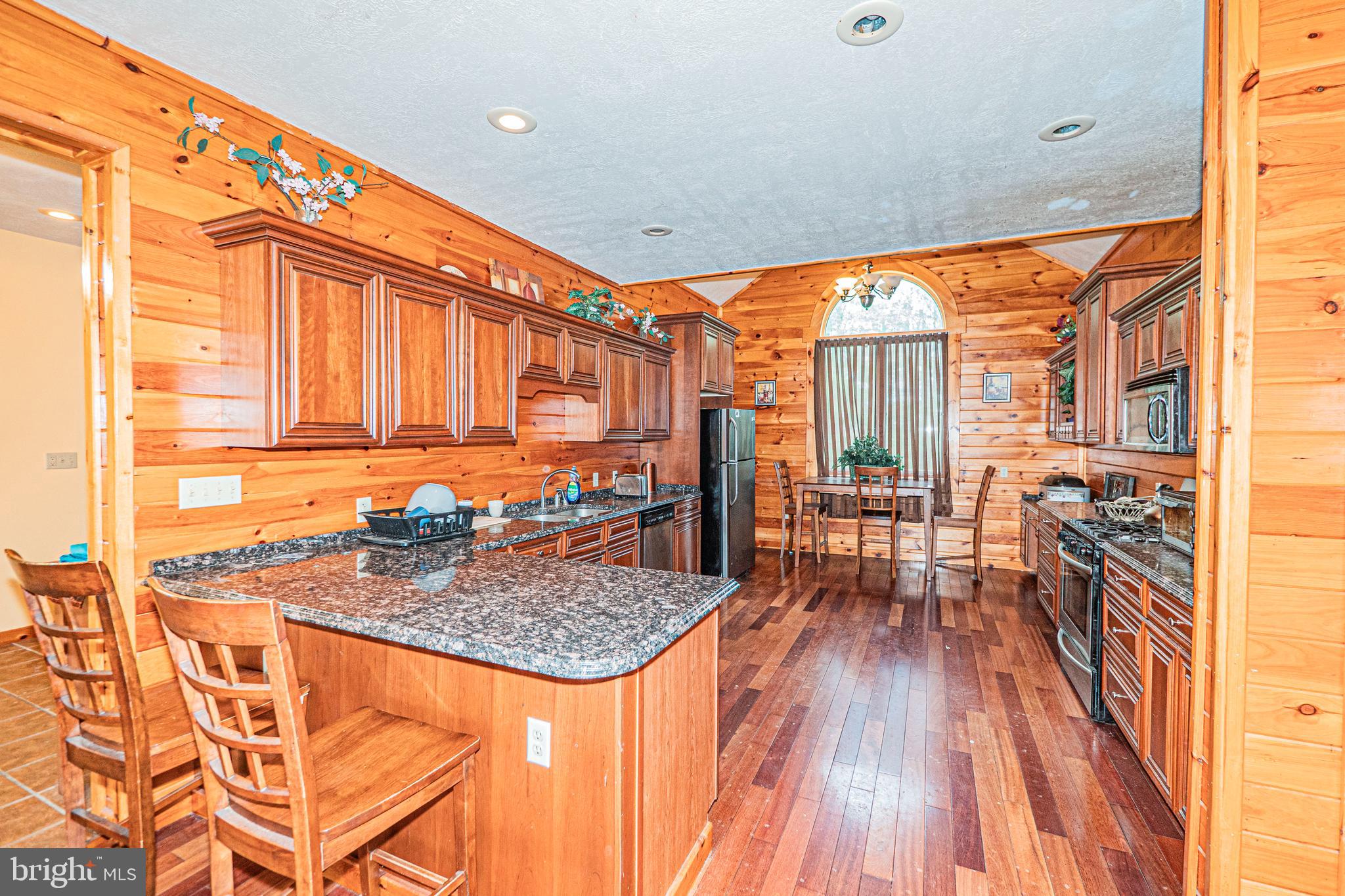 RED OAKS - Residential
