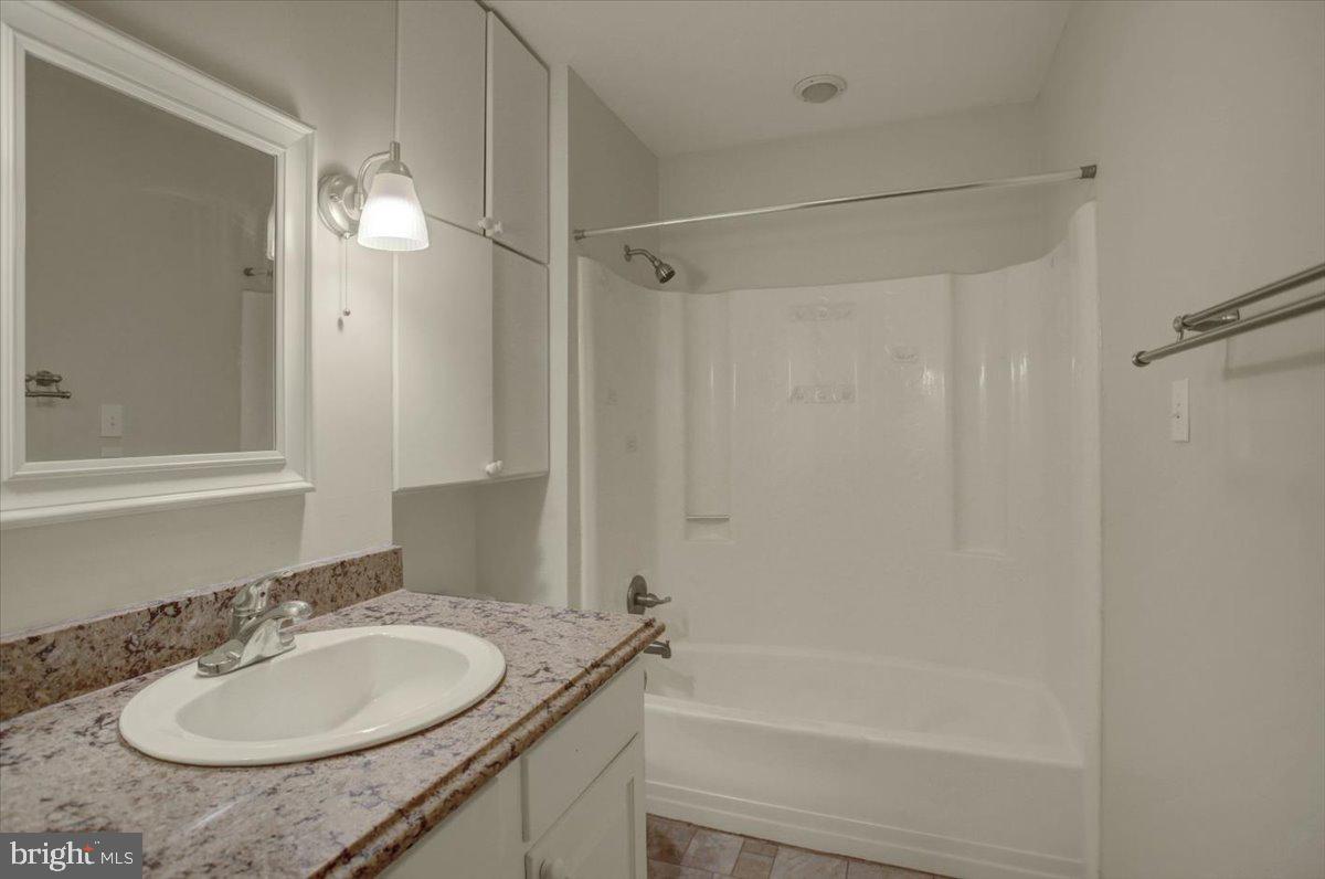 SALEM PARK - Residential