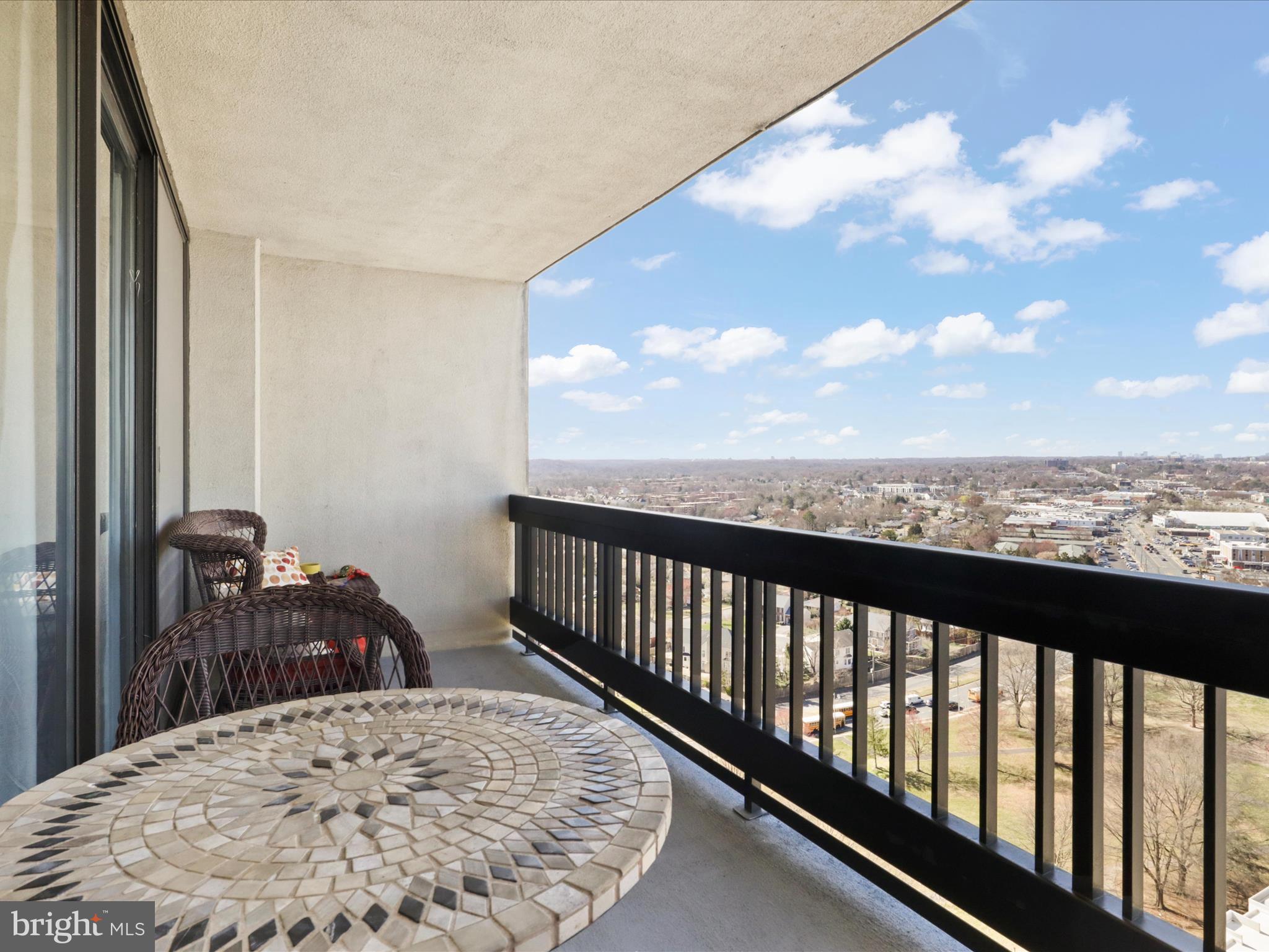 SKYLINE SQUARE CONDO - Residential