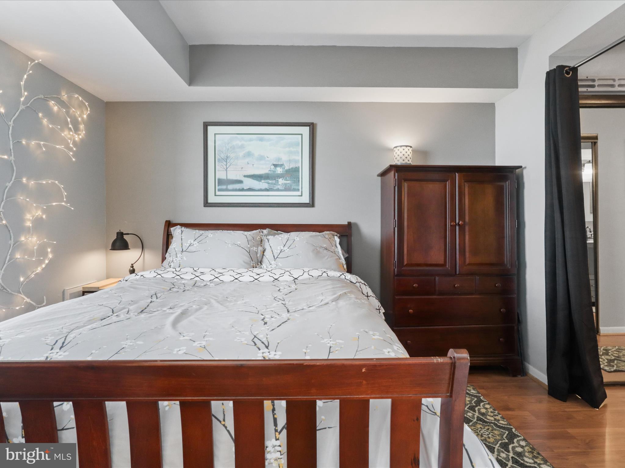 SKYLINE SQUARE CONDO - Residential