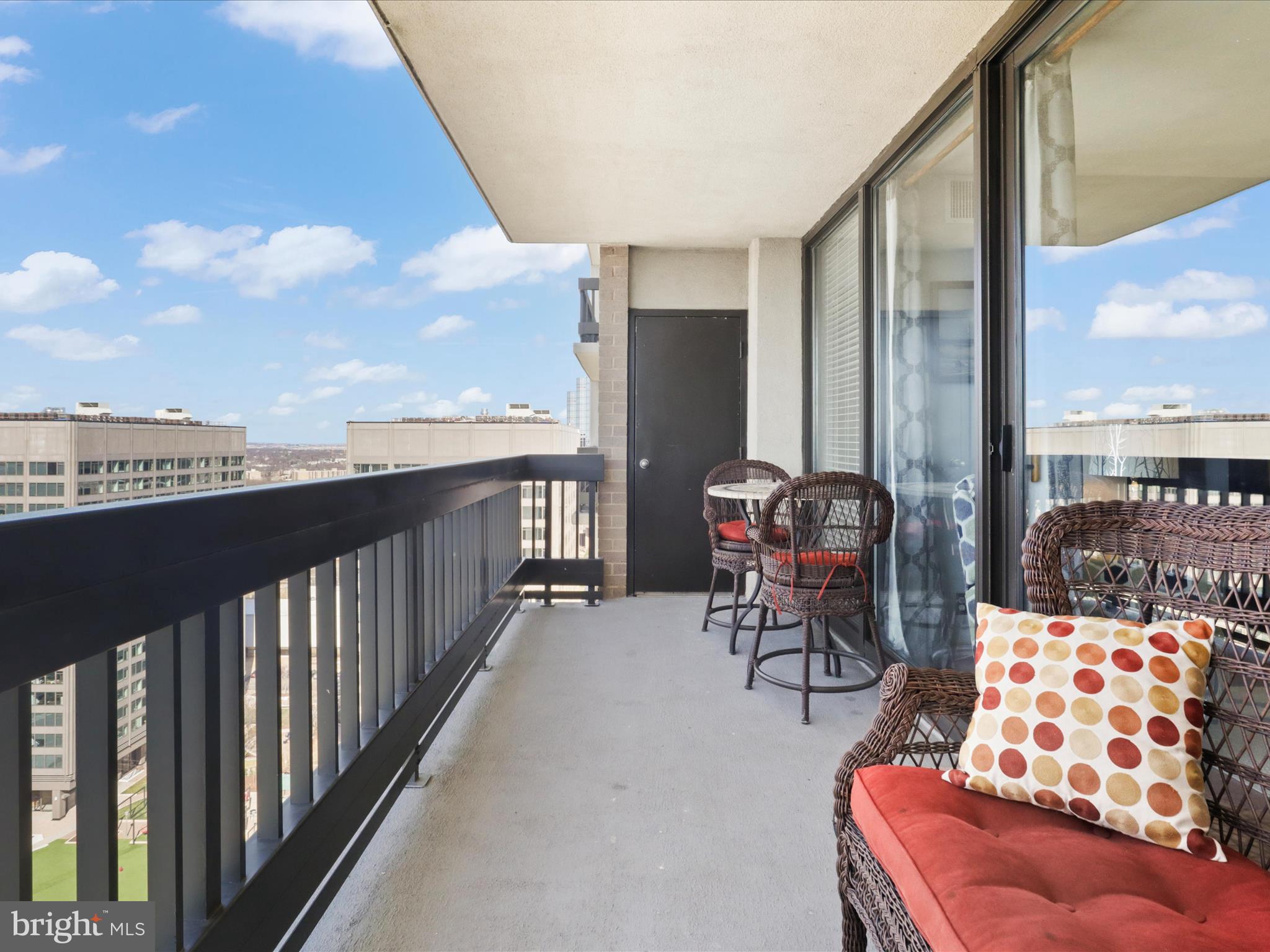 SKYLINE SQUARE CONDO - Residential