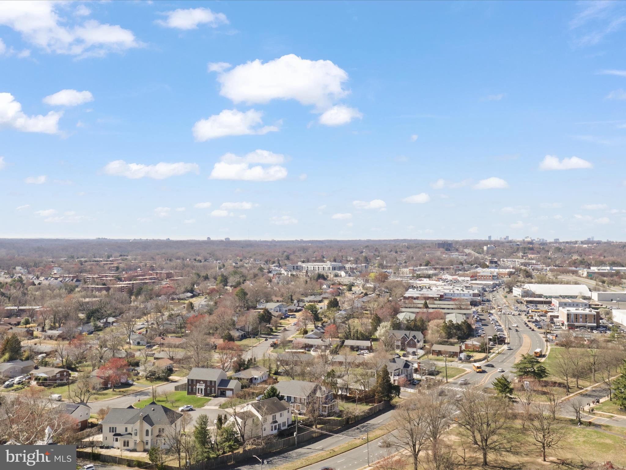 SKYLINE SQUARE CONDO - Residential