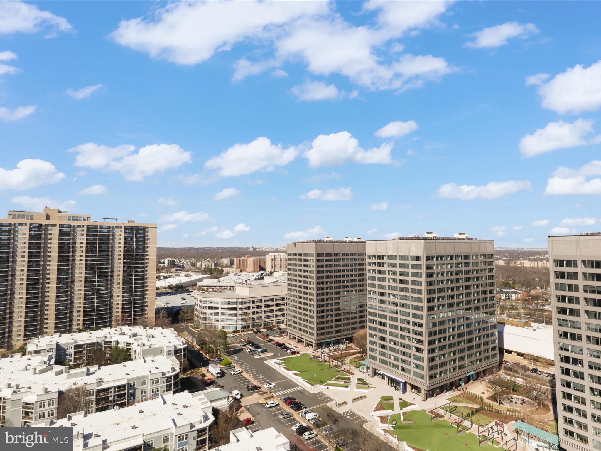 SKYLINE SQUARE CONDO - Residential