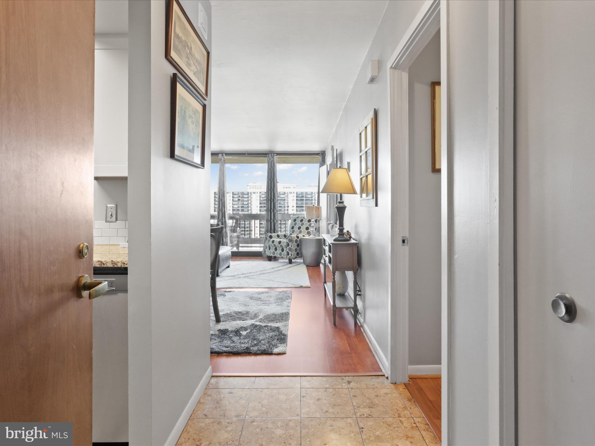 SKYLINE SQUARE CONDO - Residential