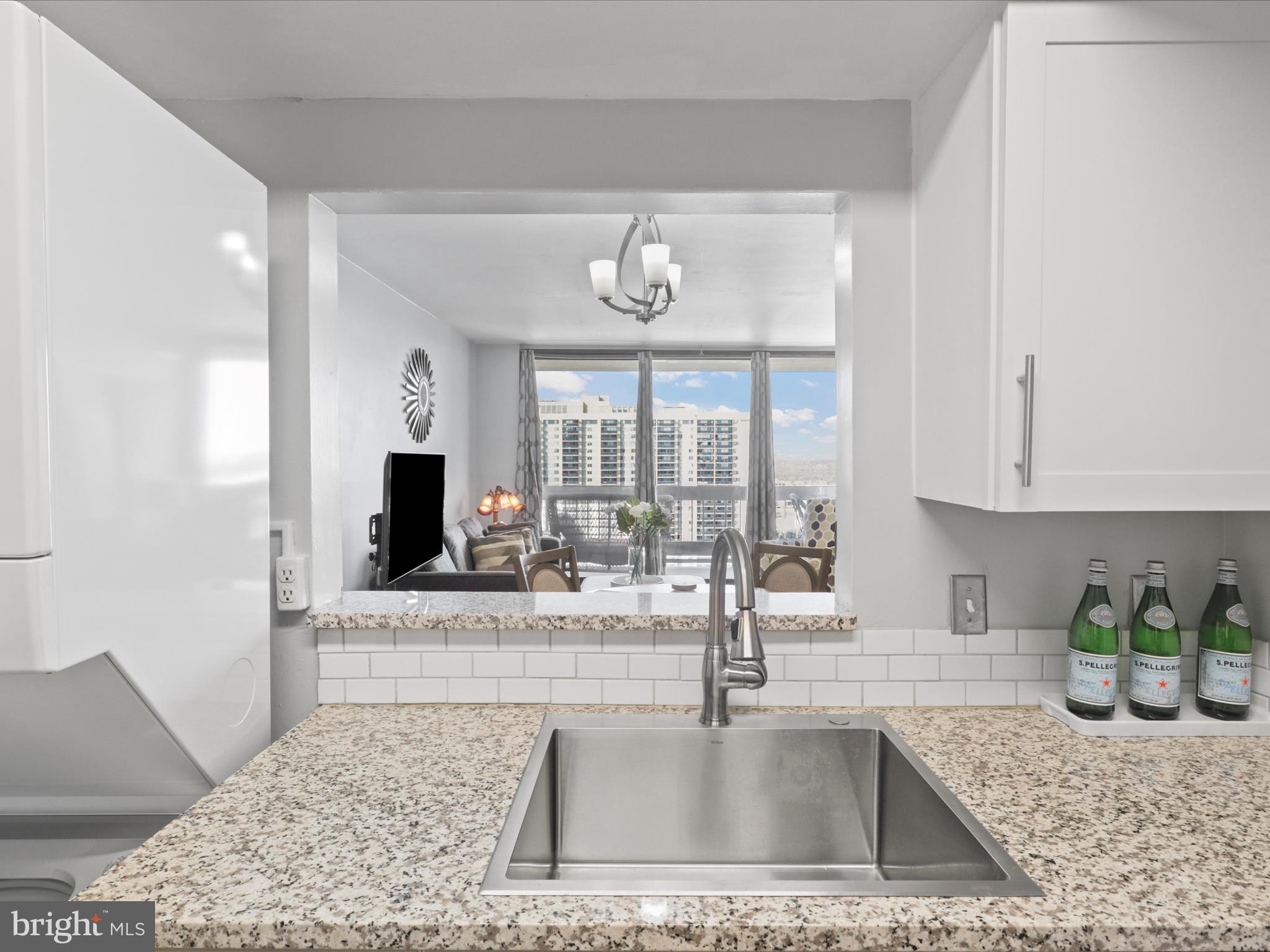 SKYLINE SQUARE CONDO - Residential