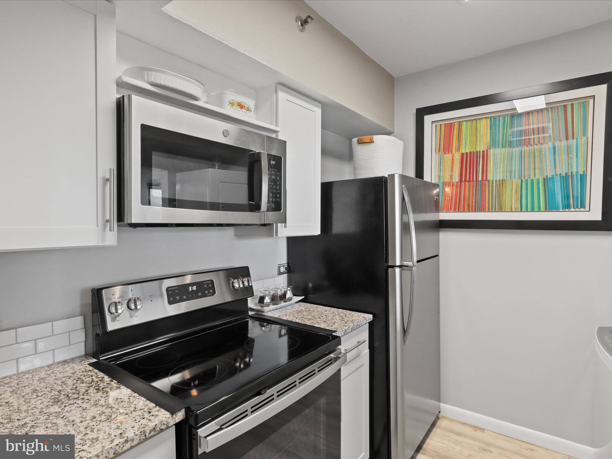 SKYLINE SQUARE CONDO - Residential