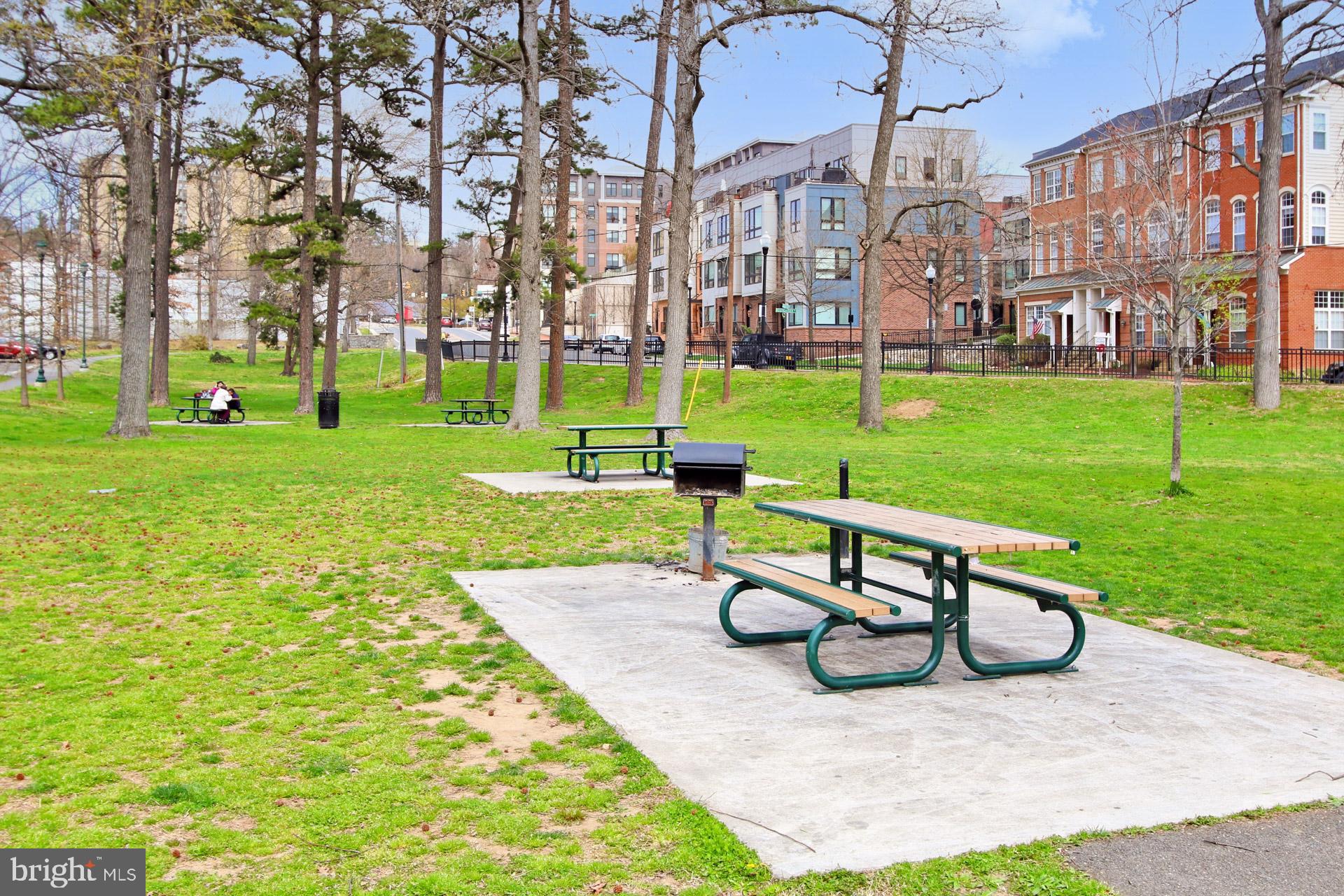 CAMERON STATION - Residential Lease