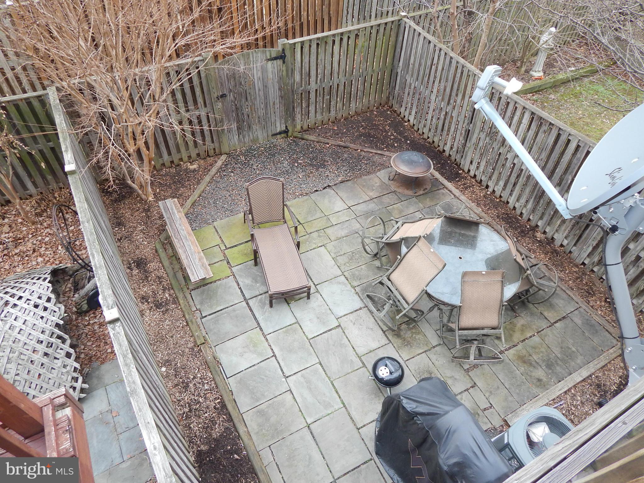 PINECREST - Residential