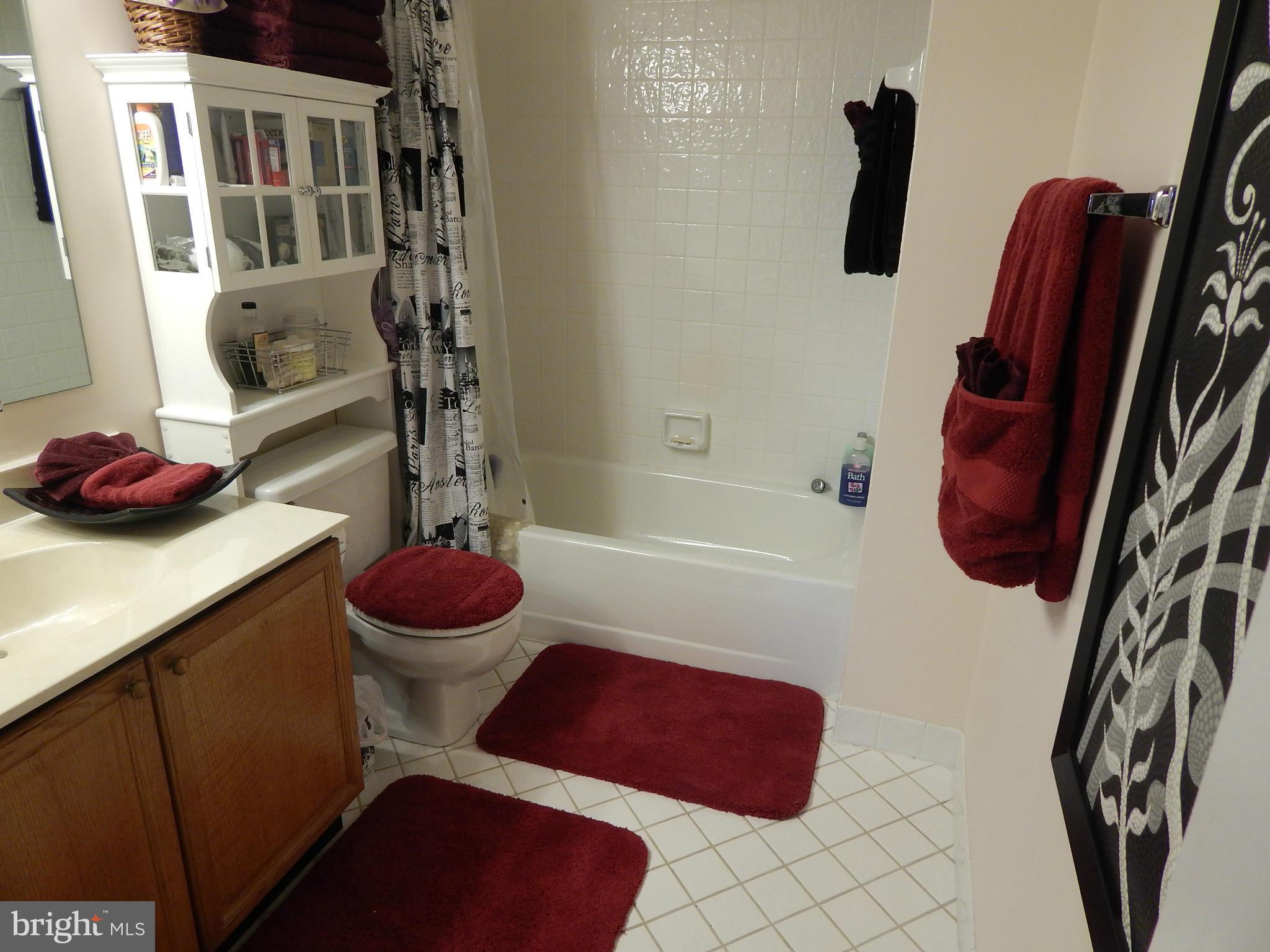 PINECREST - Residential