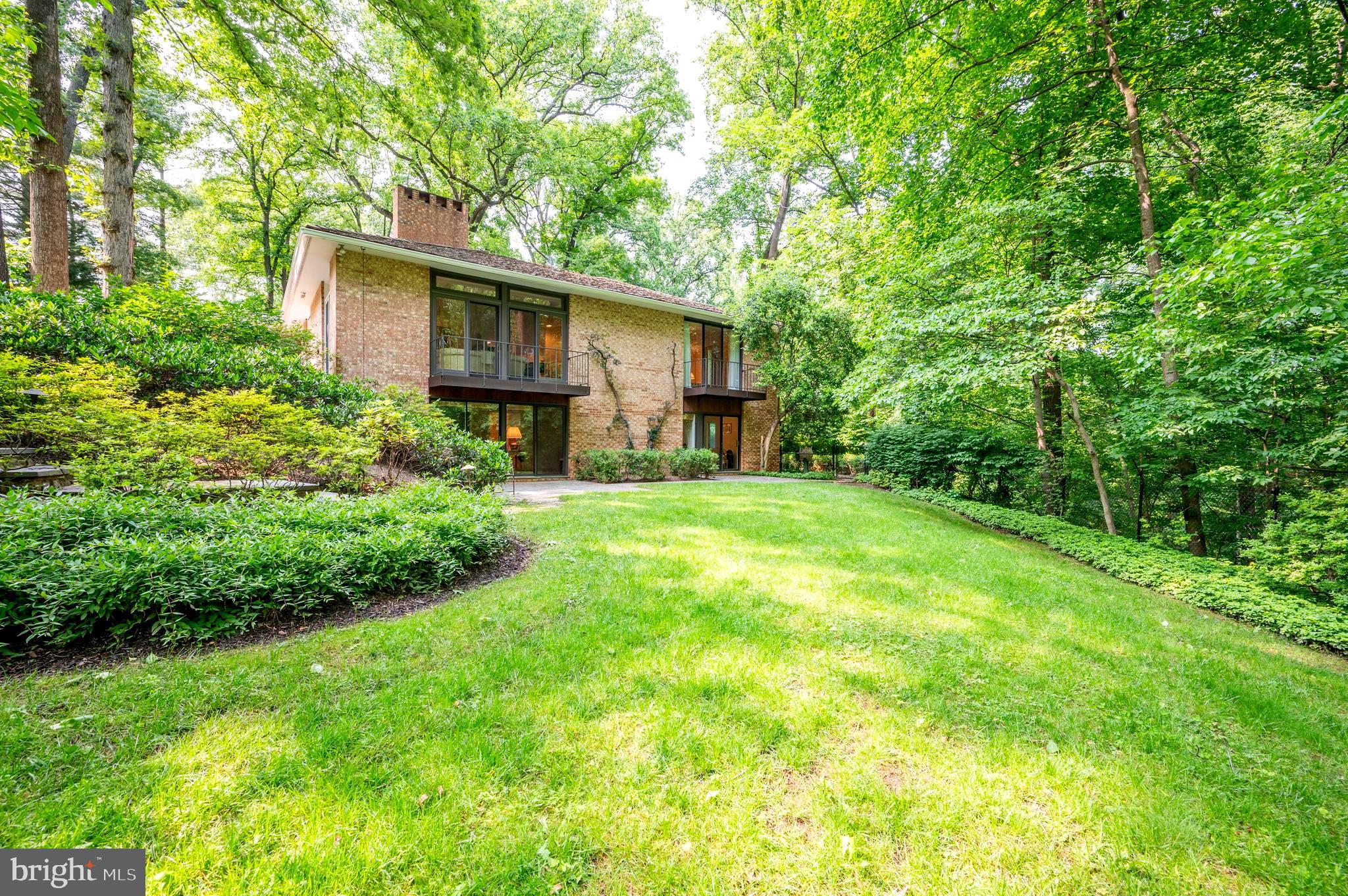 SALONA VILLAGE - Residential