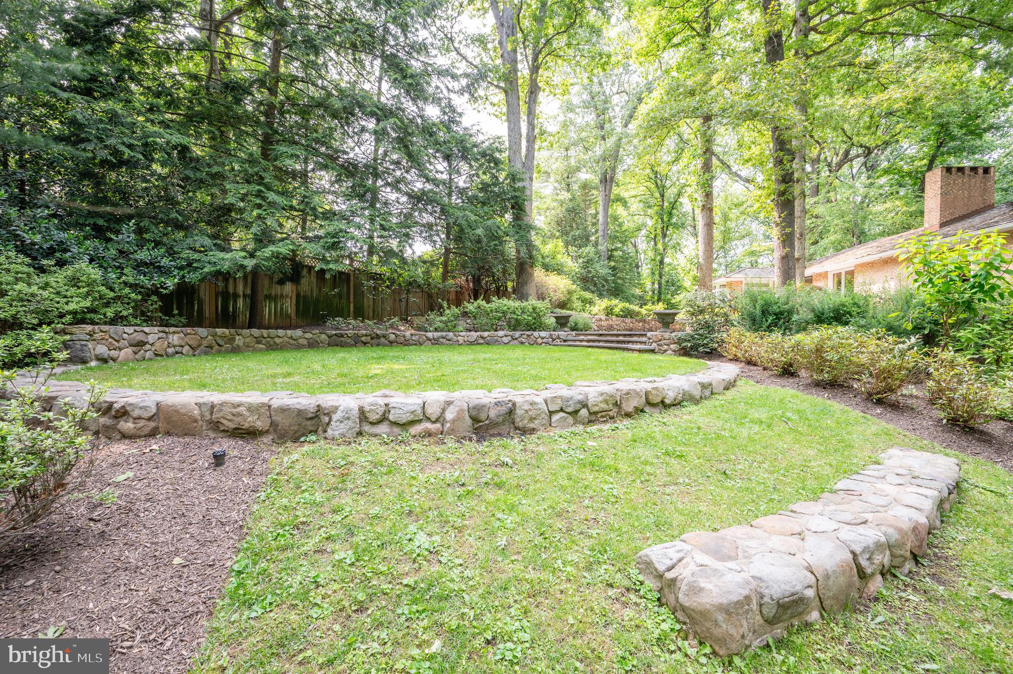 SALONA VILLAGE - Residential