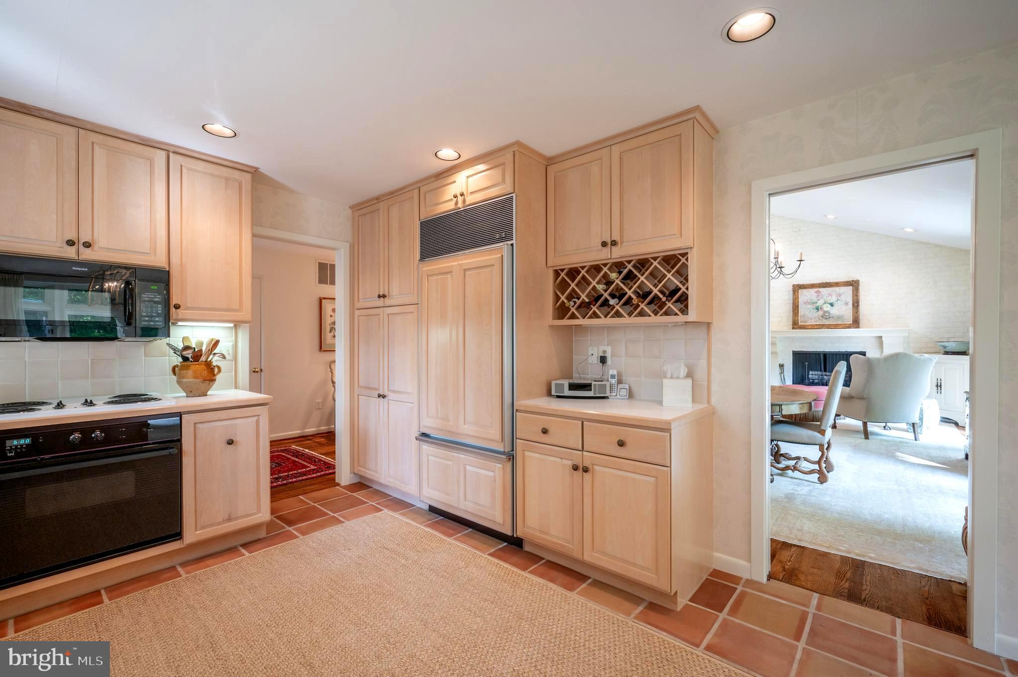 SALONA VILLAGE - Residential