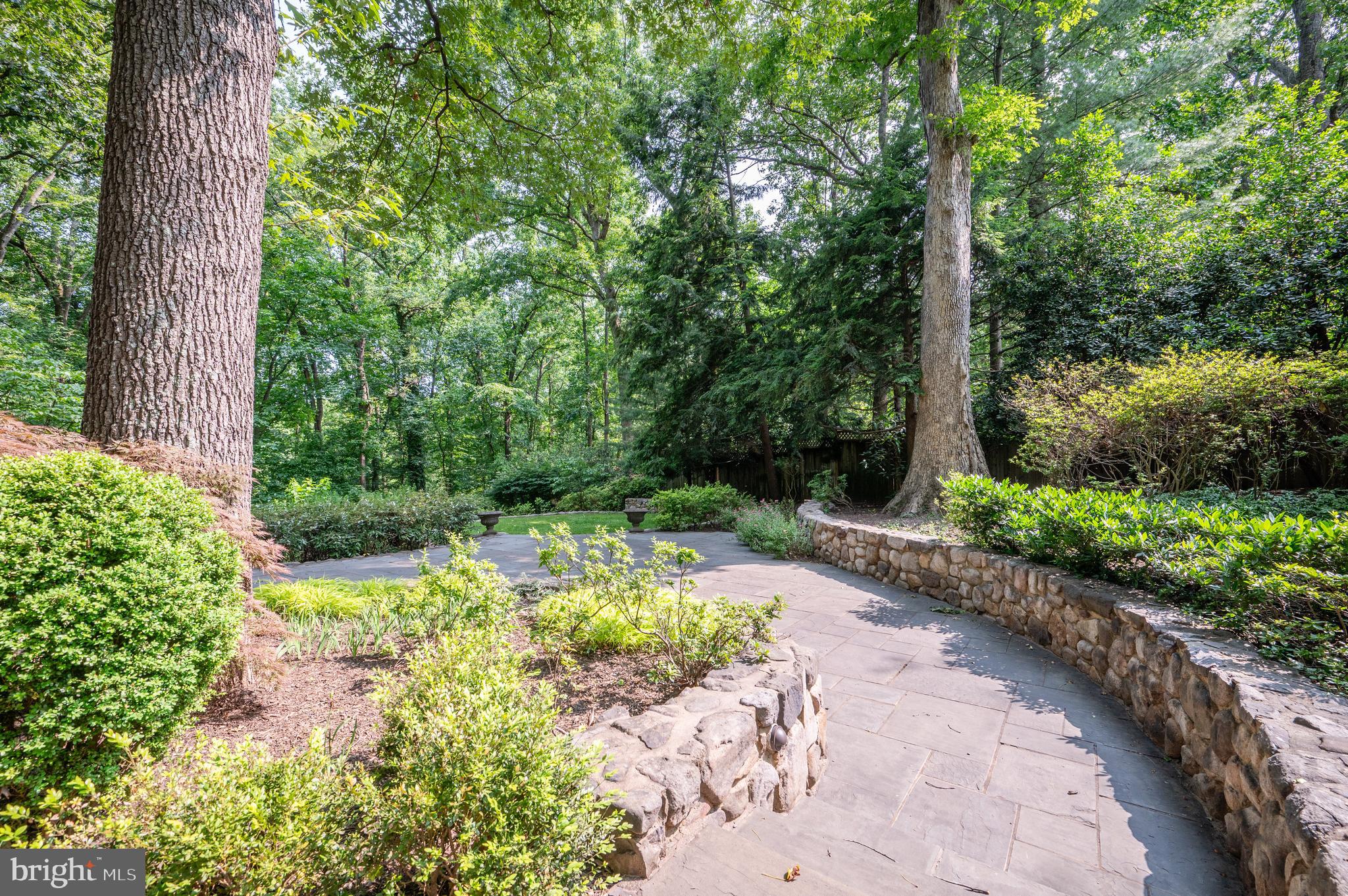 SALONA VILLAGE - Residential