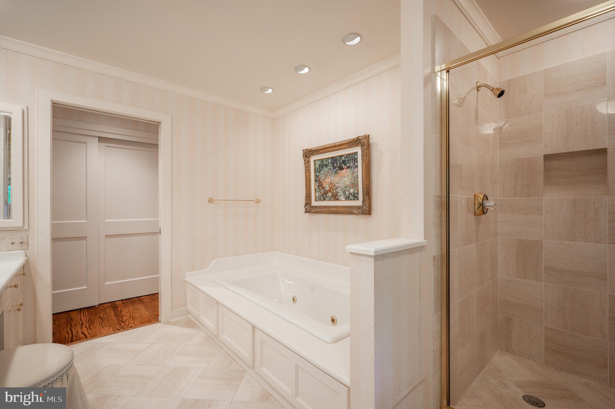 SALONA VILLAGE - Residential