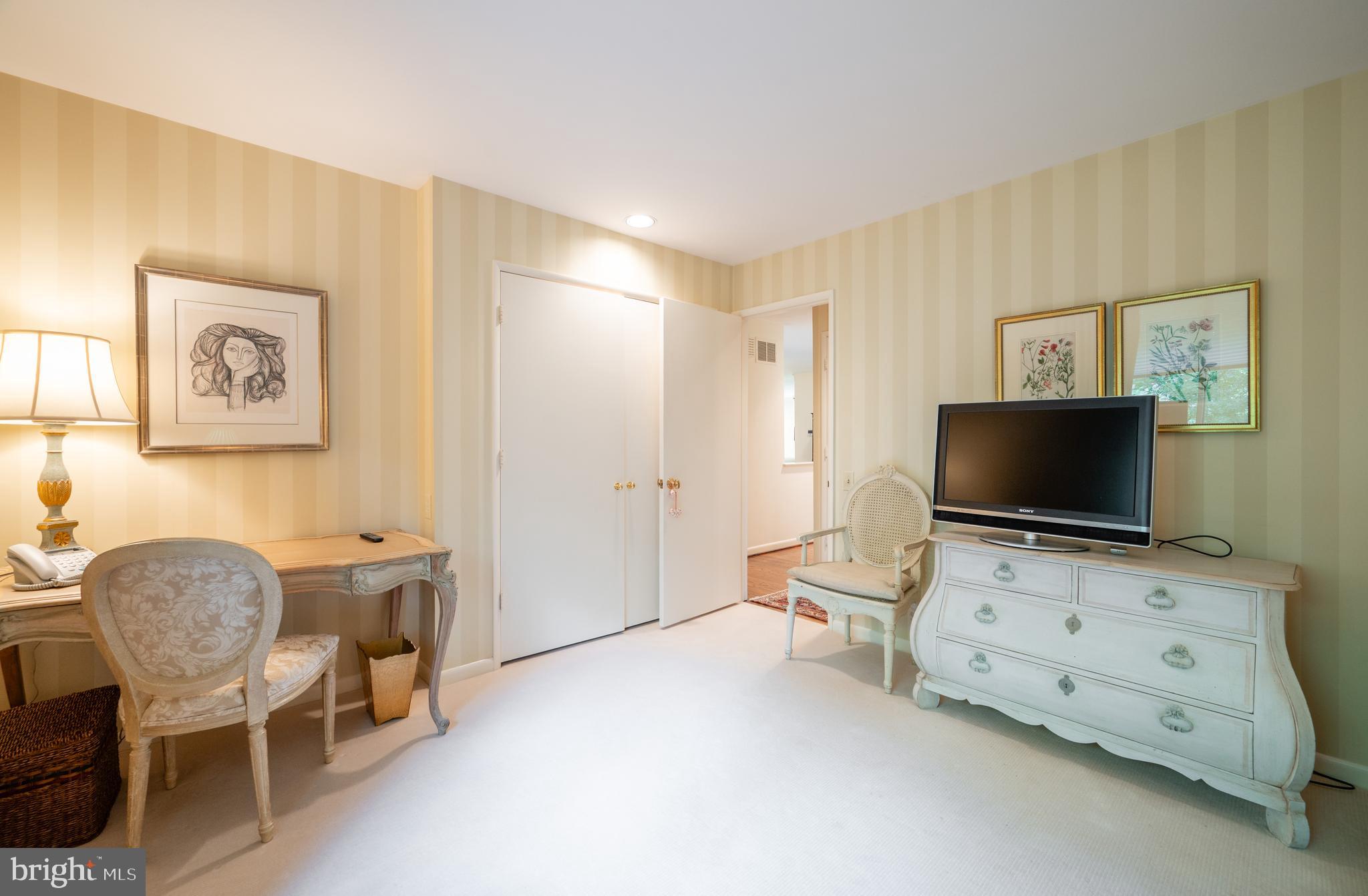 SALONA VILLAGE - Residential