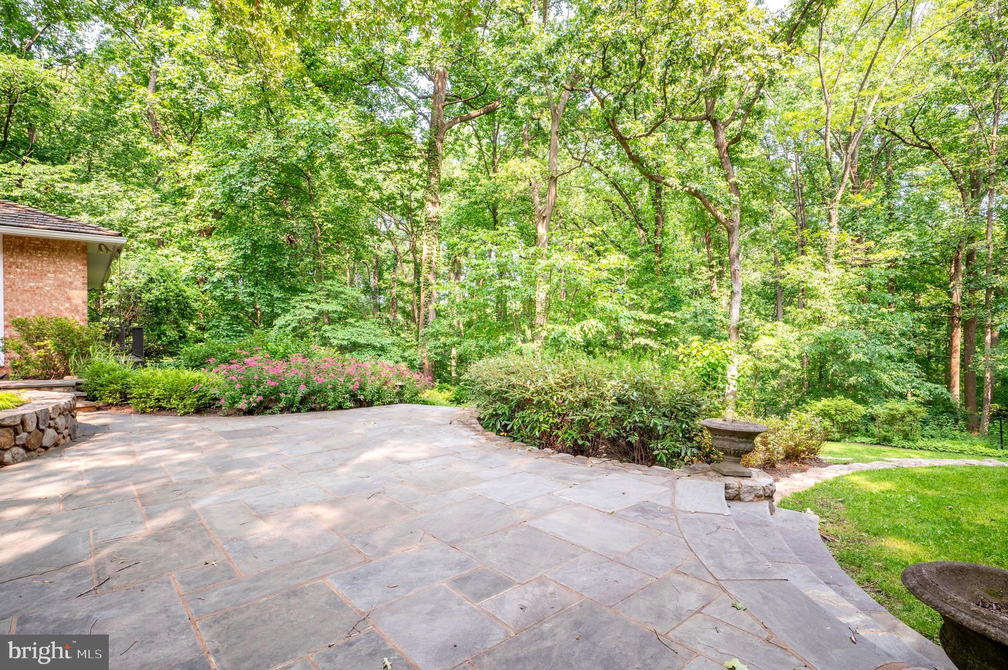 SALONA VILLAGE - Residential