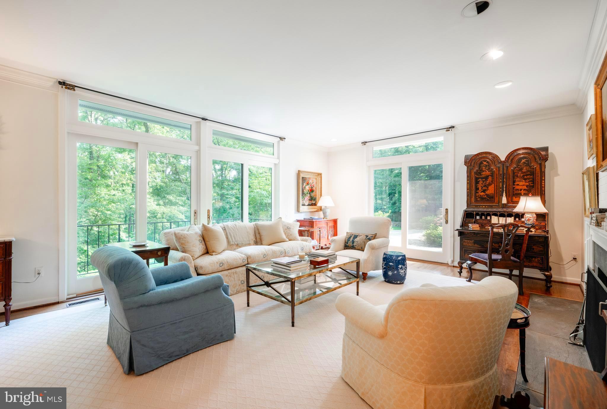 SALONA VILLAGE - Residential