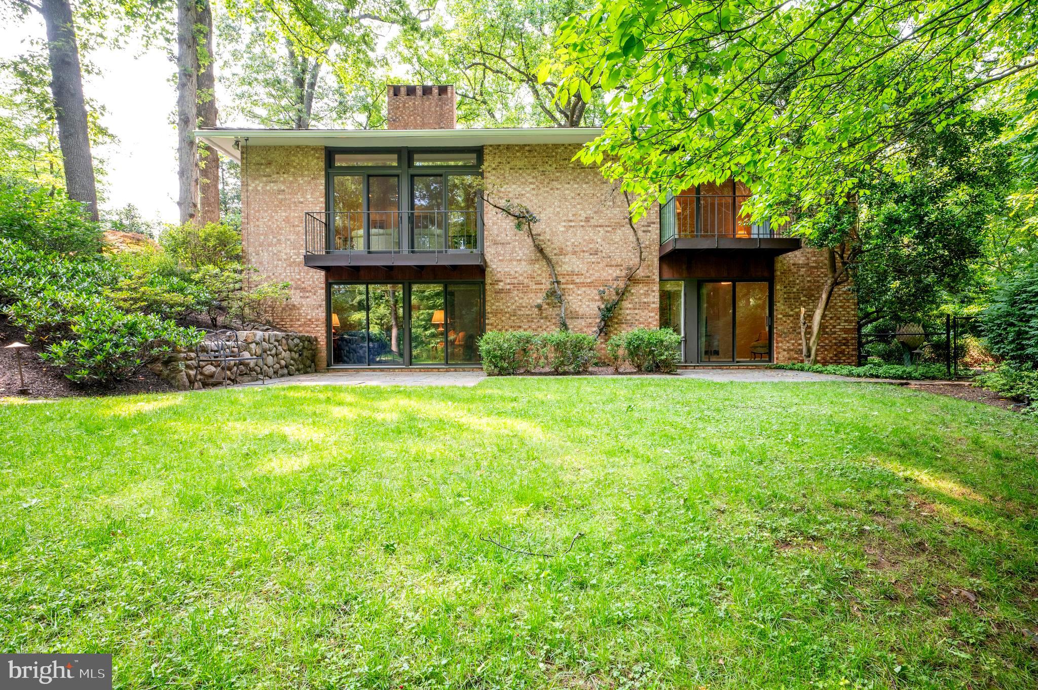 SALONA VILLAGE - Residential