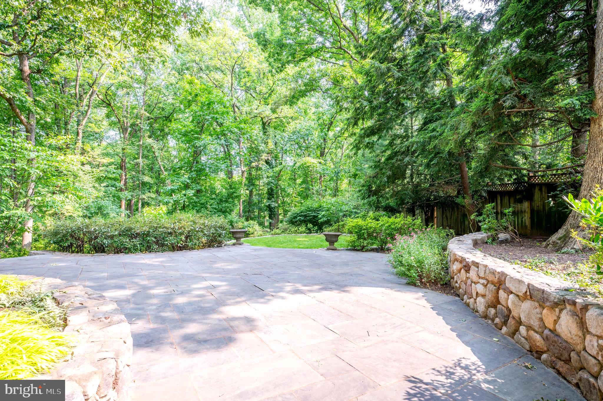 SALONA VILLAGE - Residential