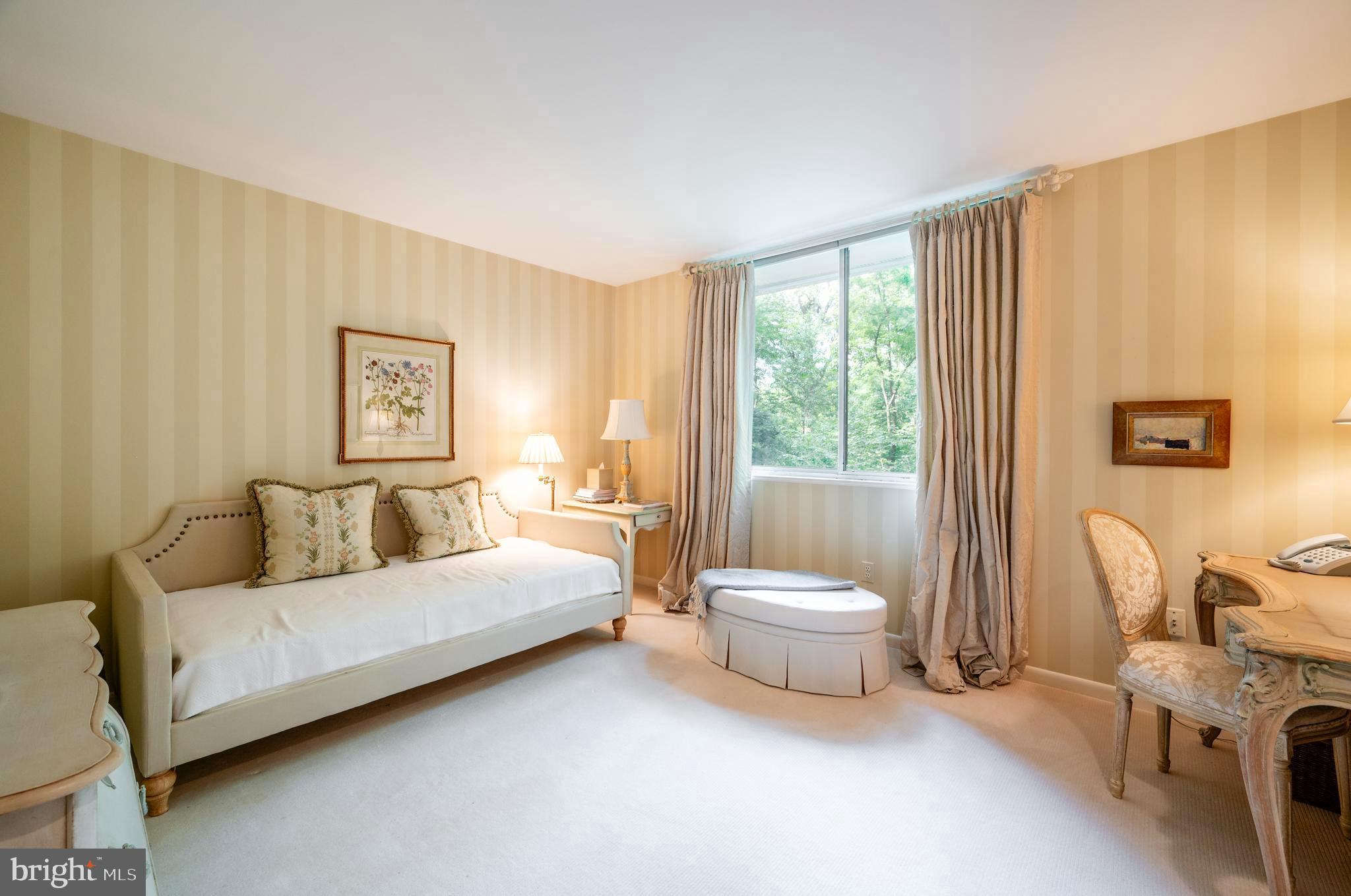 SALONA VILLAGE - Residential