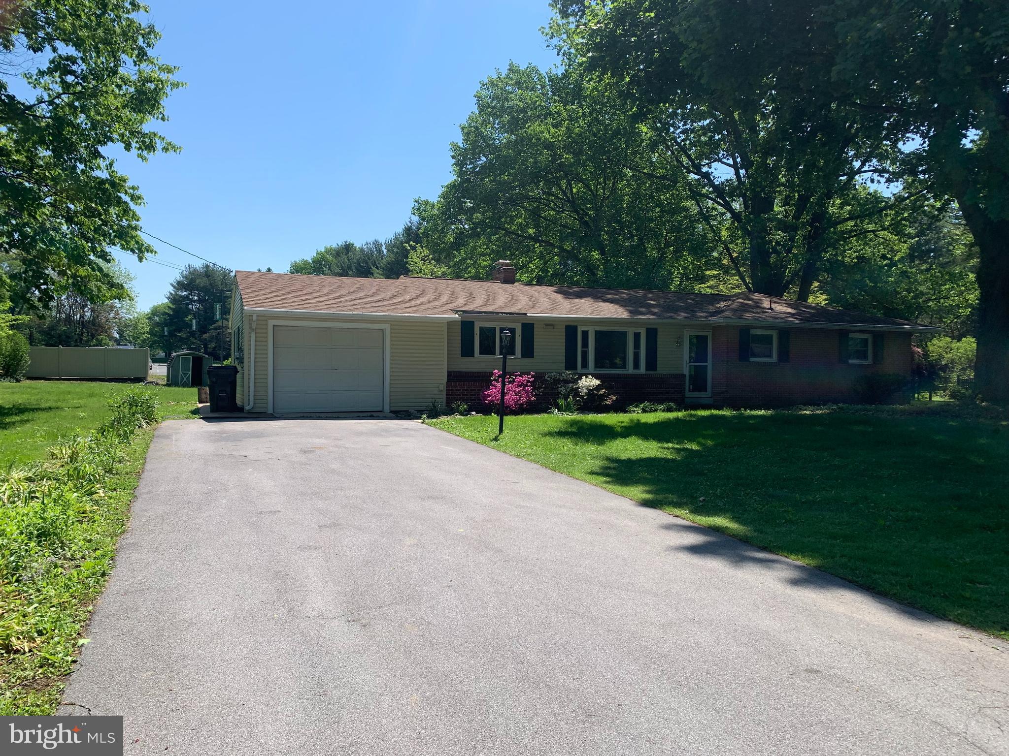 HILLMOUNT - Residential