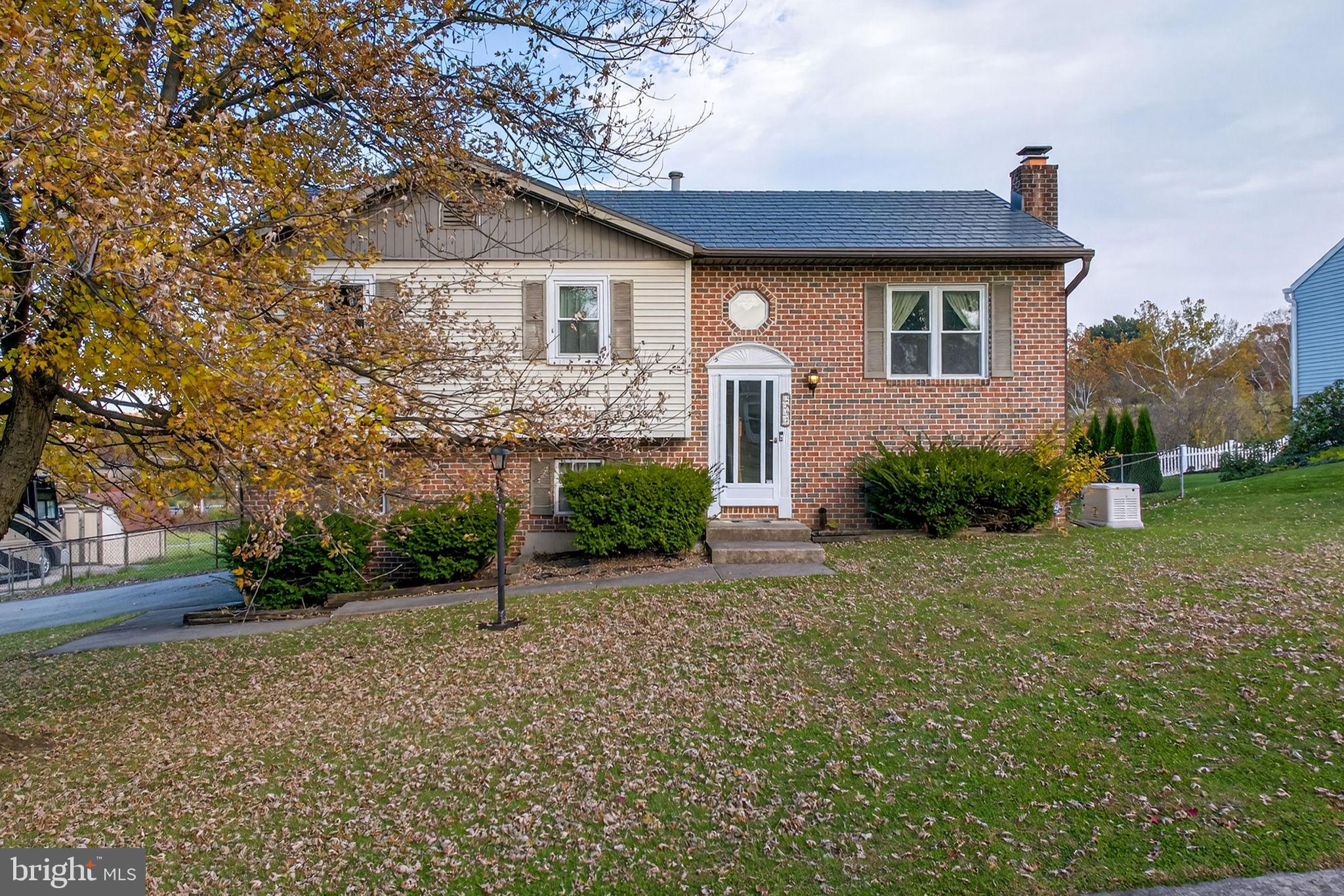 2857 GLEN HOLLOW DRIVE