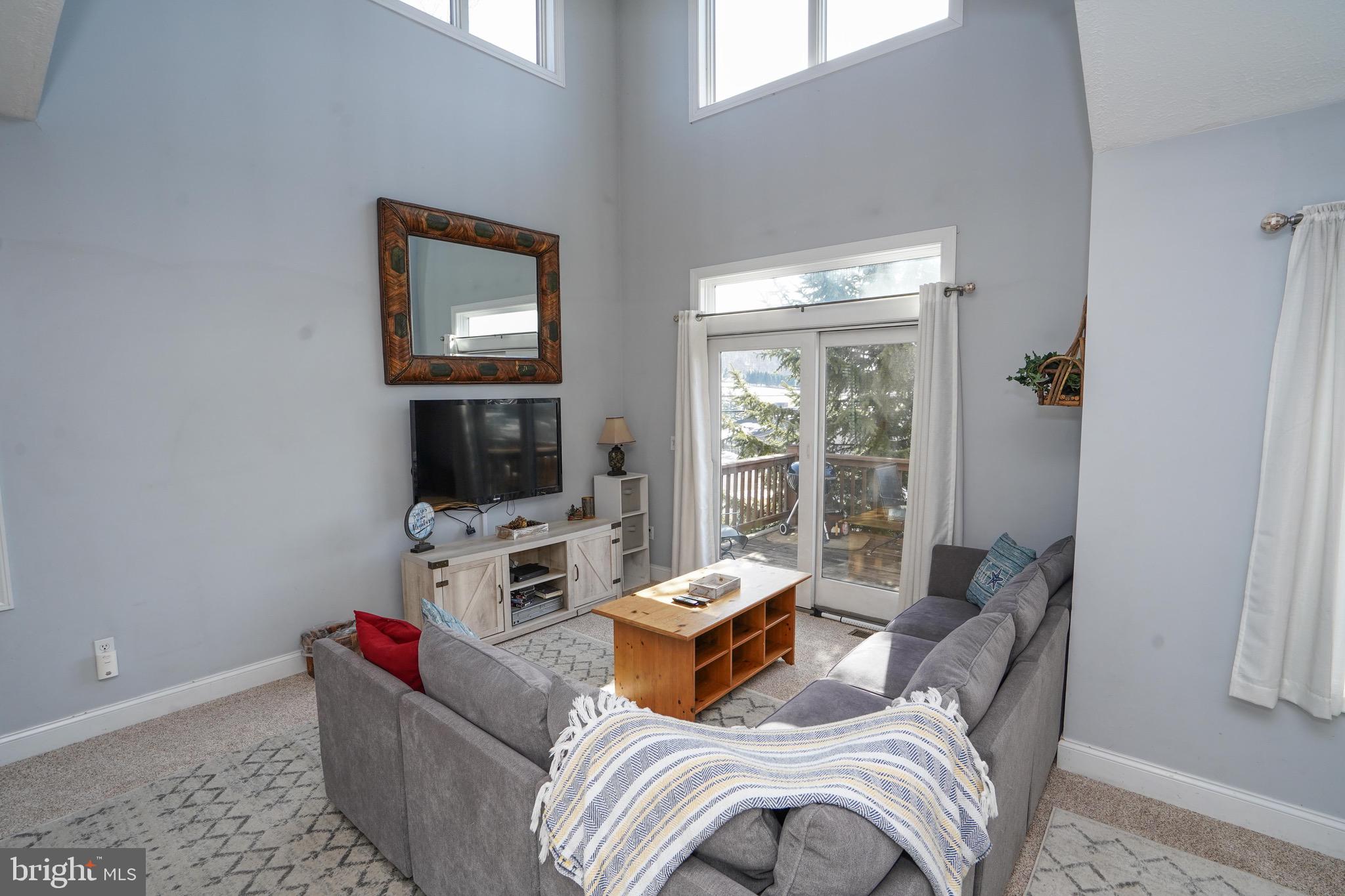 LANDINGS - Residential