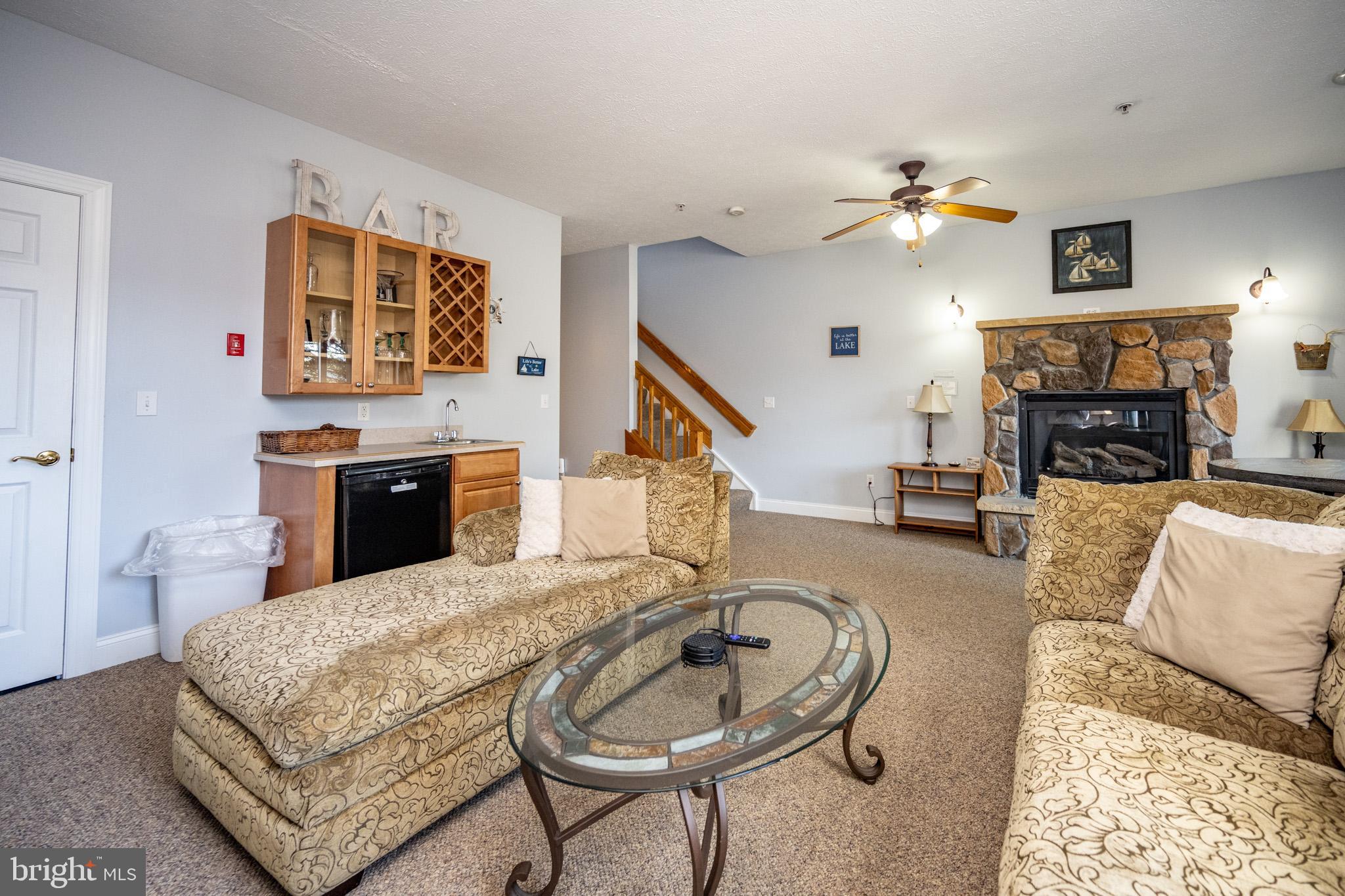 LANDINGS - Residential