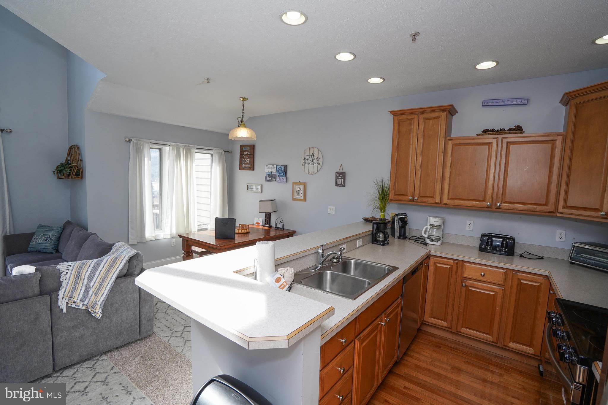 LANDINGS - Residential