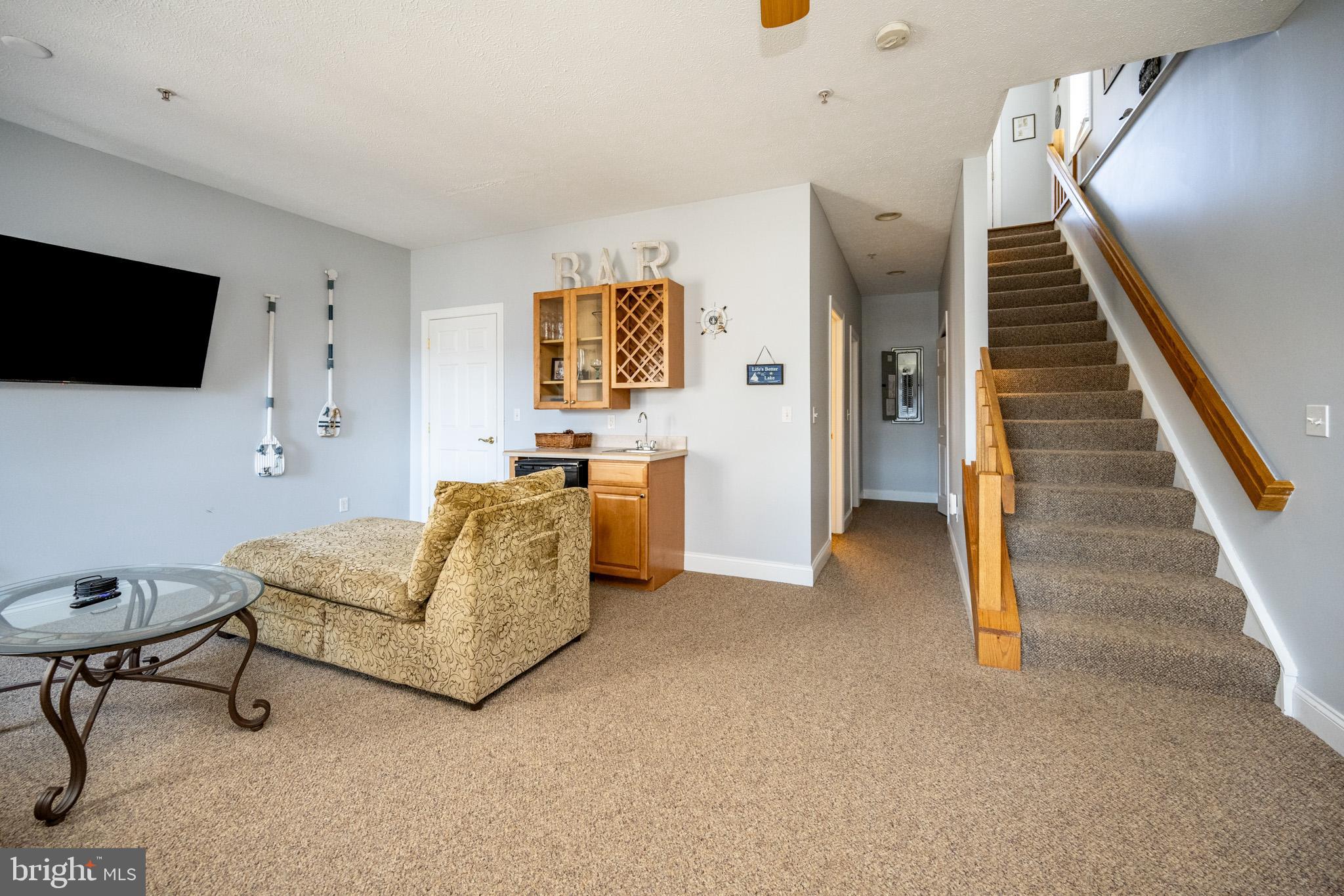 LANDINGS - Residential