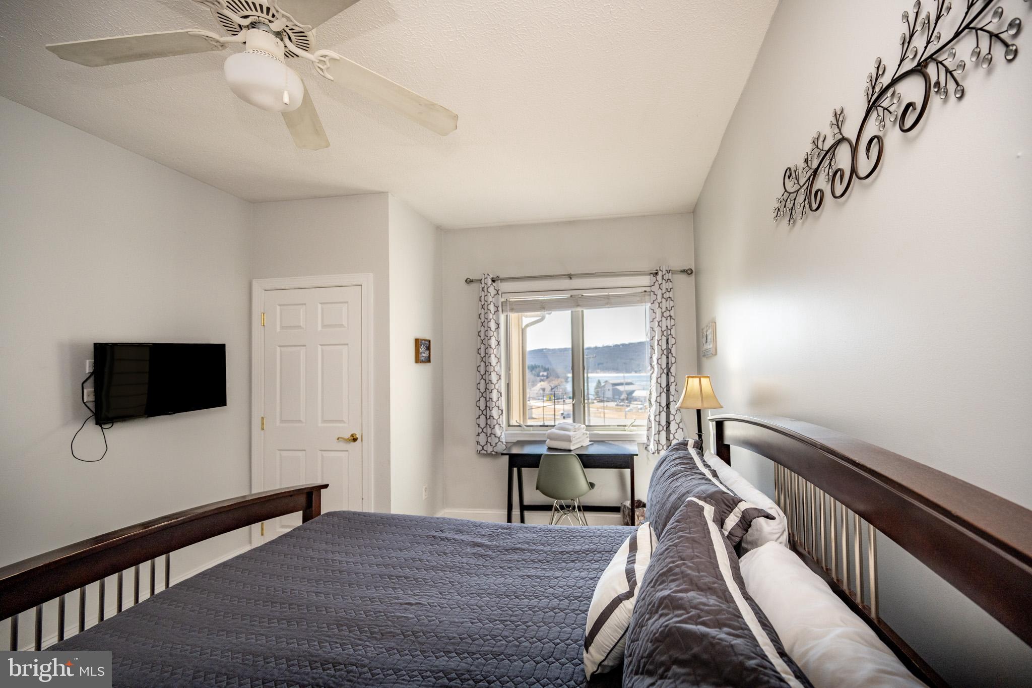 LANDINGS - Residential