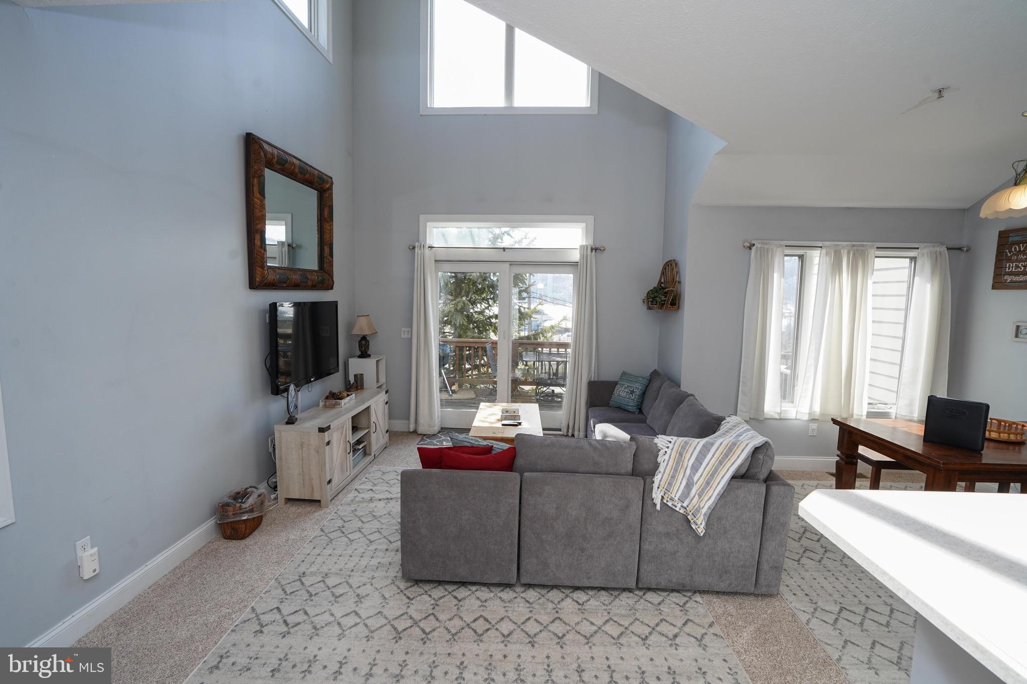 LANDINGS - Residential