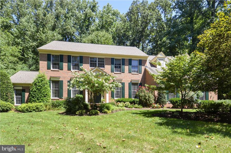 Fabulous brick colonial on a quiet cul-de-sac.  Has all the spaces one is looking for + MORE!  This home offers formal and casual living areas (to include a back staircase)!
Custom library/office, stunning solarium, family room with stone fireplace laundry and garage are included on the main level.  There are 4 bedrooms up including huge primary suite w/ sitting room.
Lower level has a club room, wet bar, pool room (table conveys) + exercise room and storage.
TONS of light - 
This beautiful home has been meticulously and lovingly maintained by the current seller.