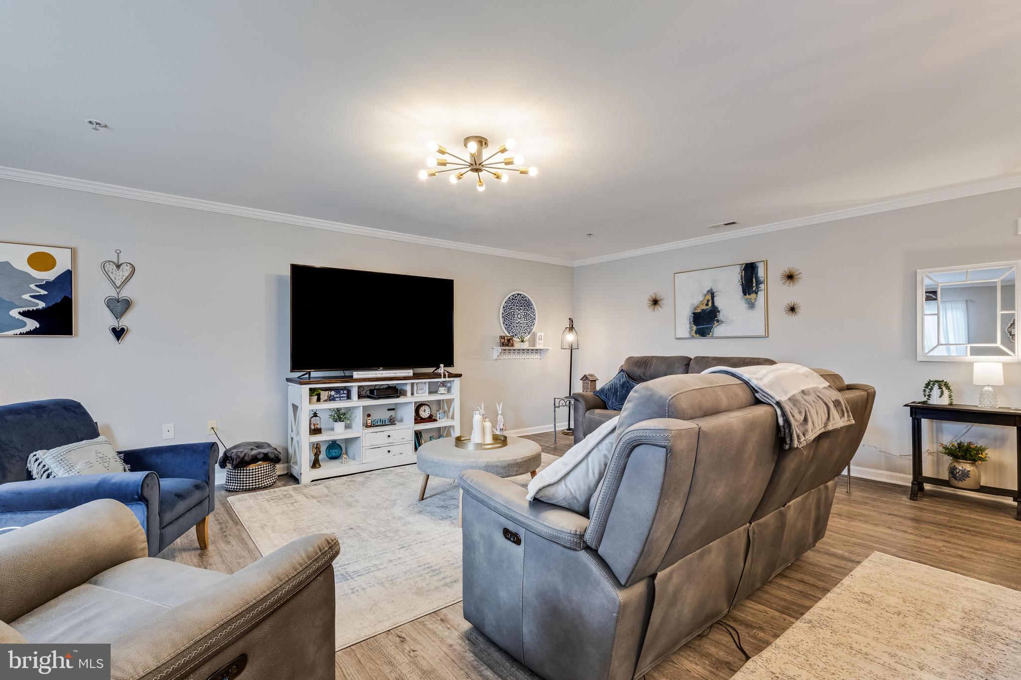 101 CAROLS PLACE 13