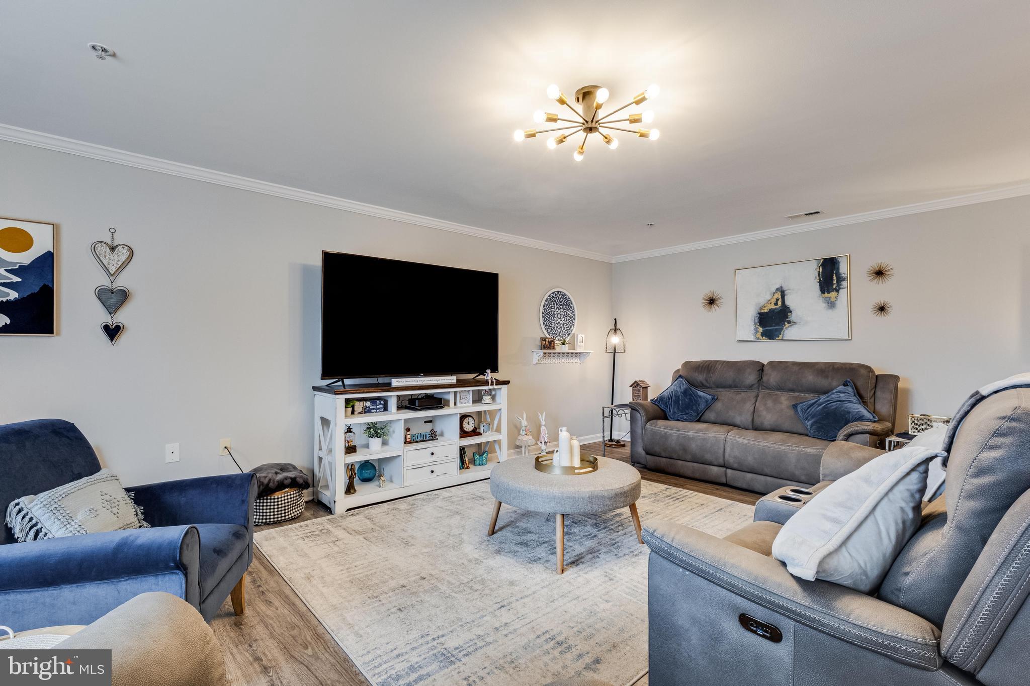 101 CAROLS PLACE 13