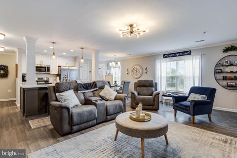 Condo For Sale - 101 Carols Place #13<br/> Charles County, LA PLATA, MD 20646
