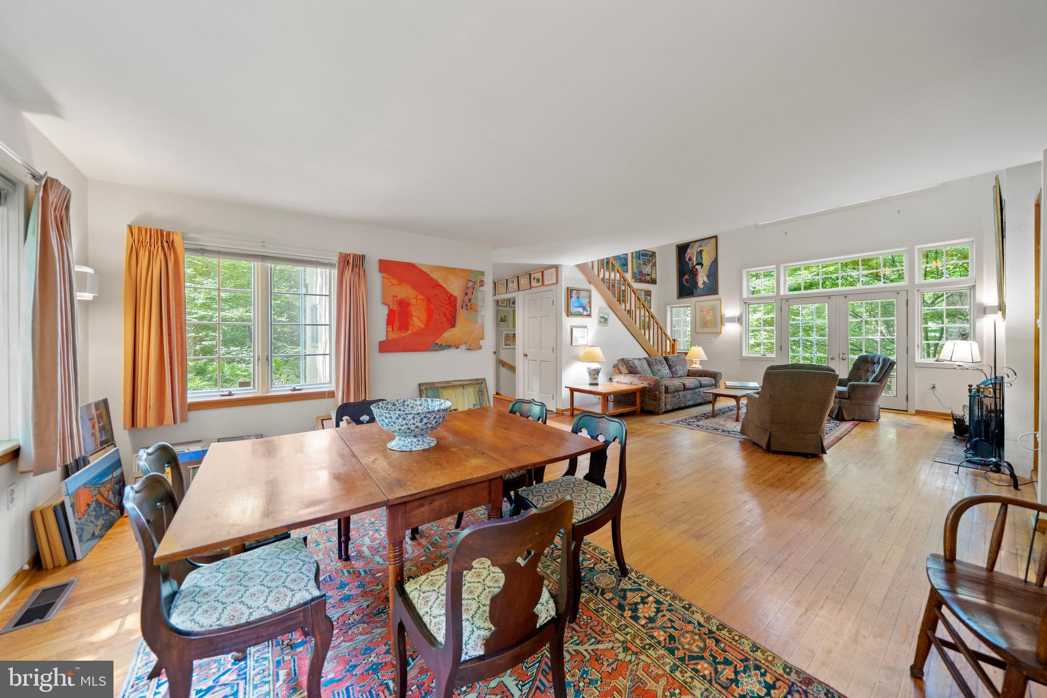 CHESTNUT HILL - Residential