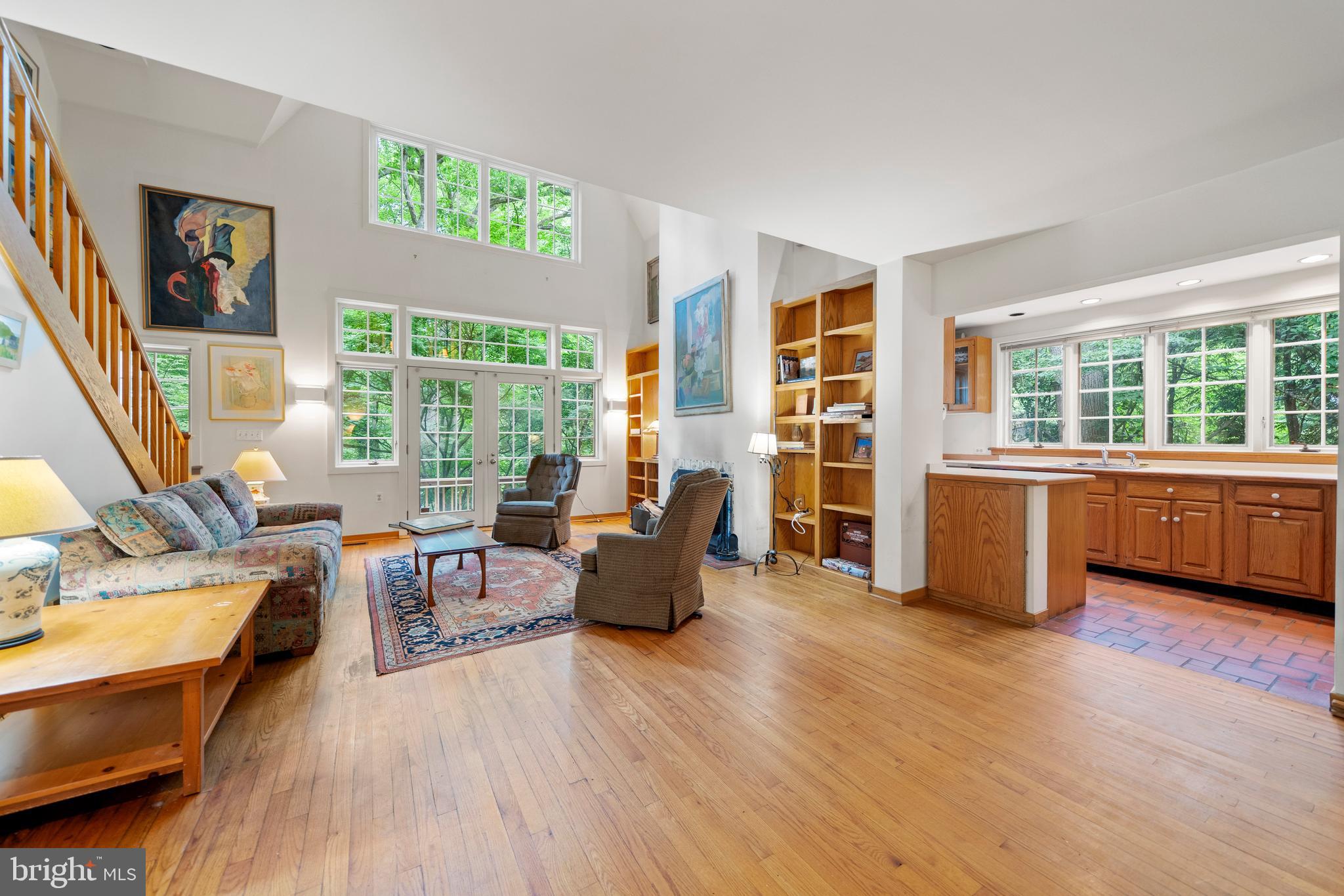 CHESTNUT HILL - Residential