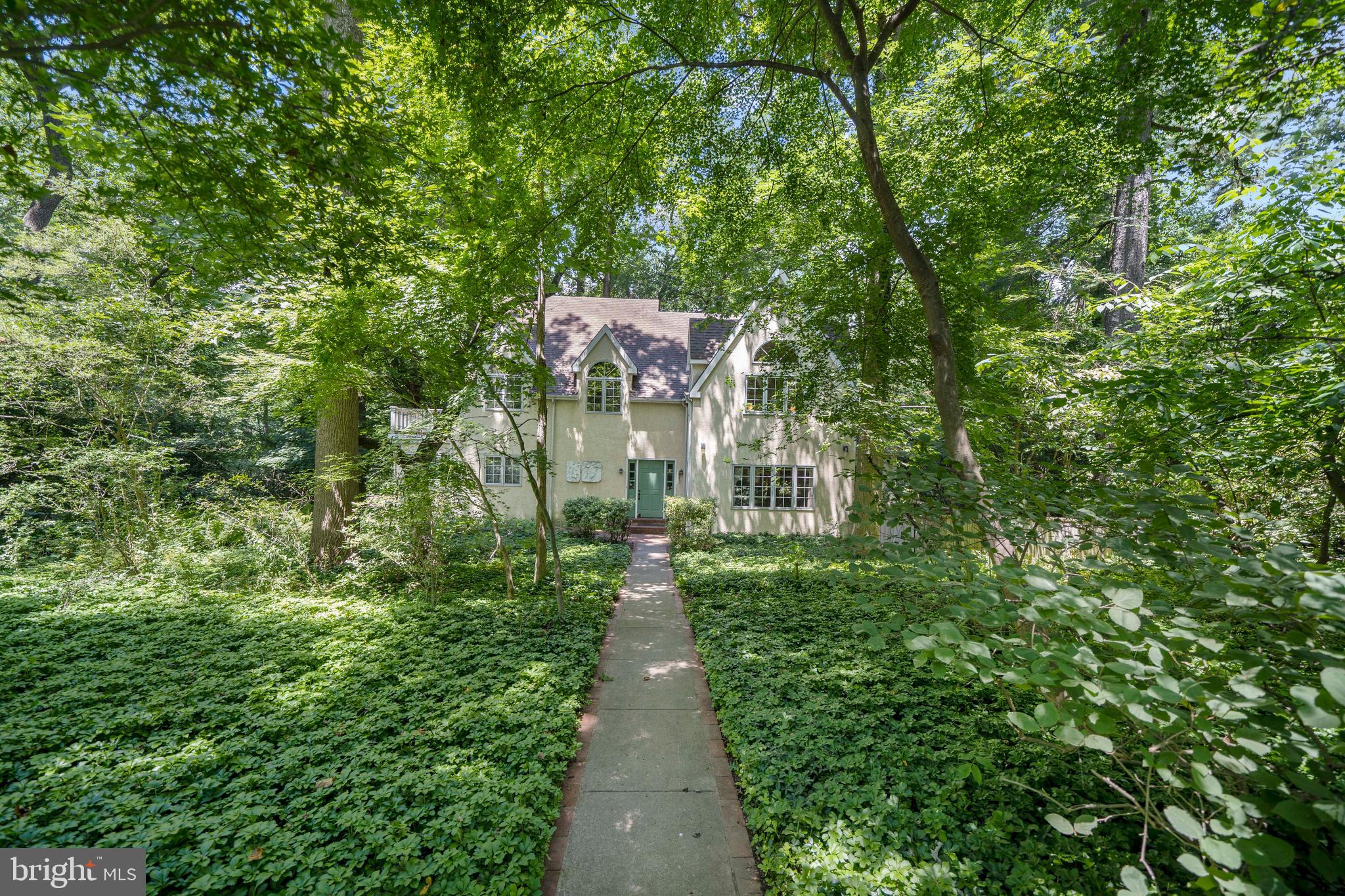 CHESTNUT HILL - Residential