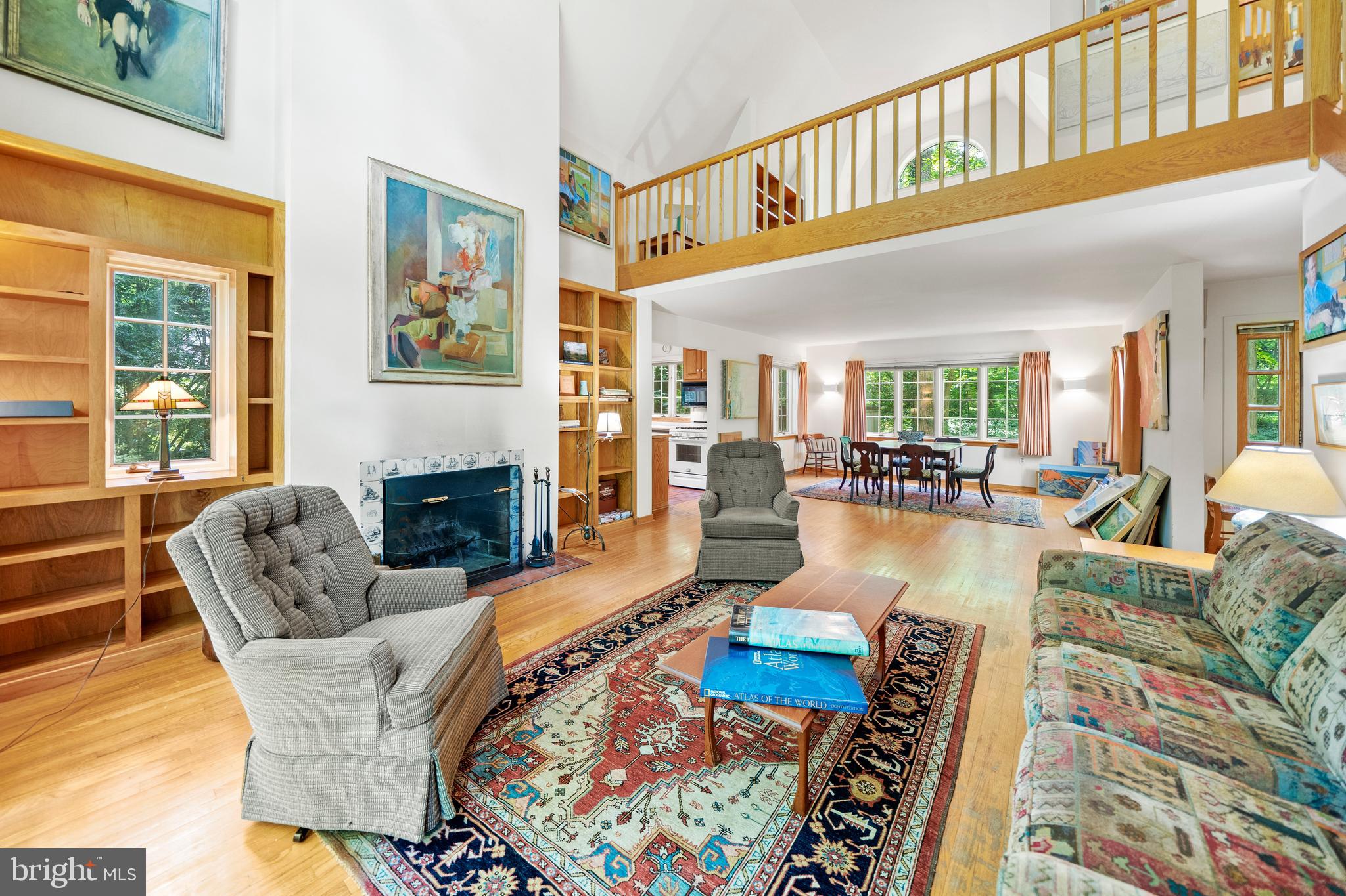 CHESTNUT HILL - Residential