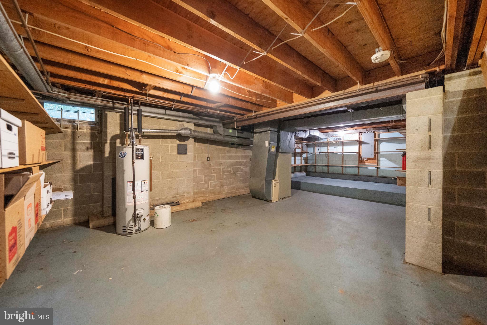 CHESTNUT HILL - Residential