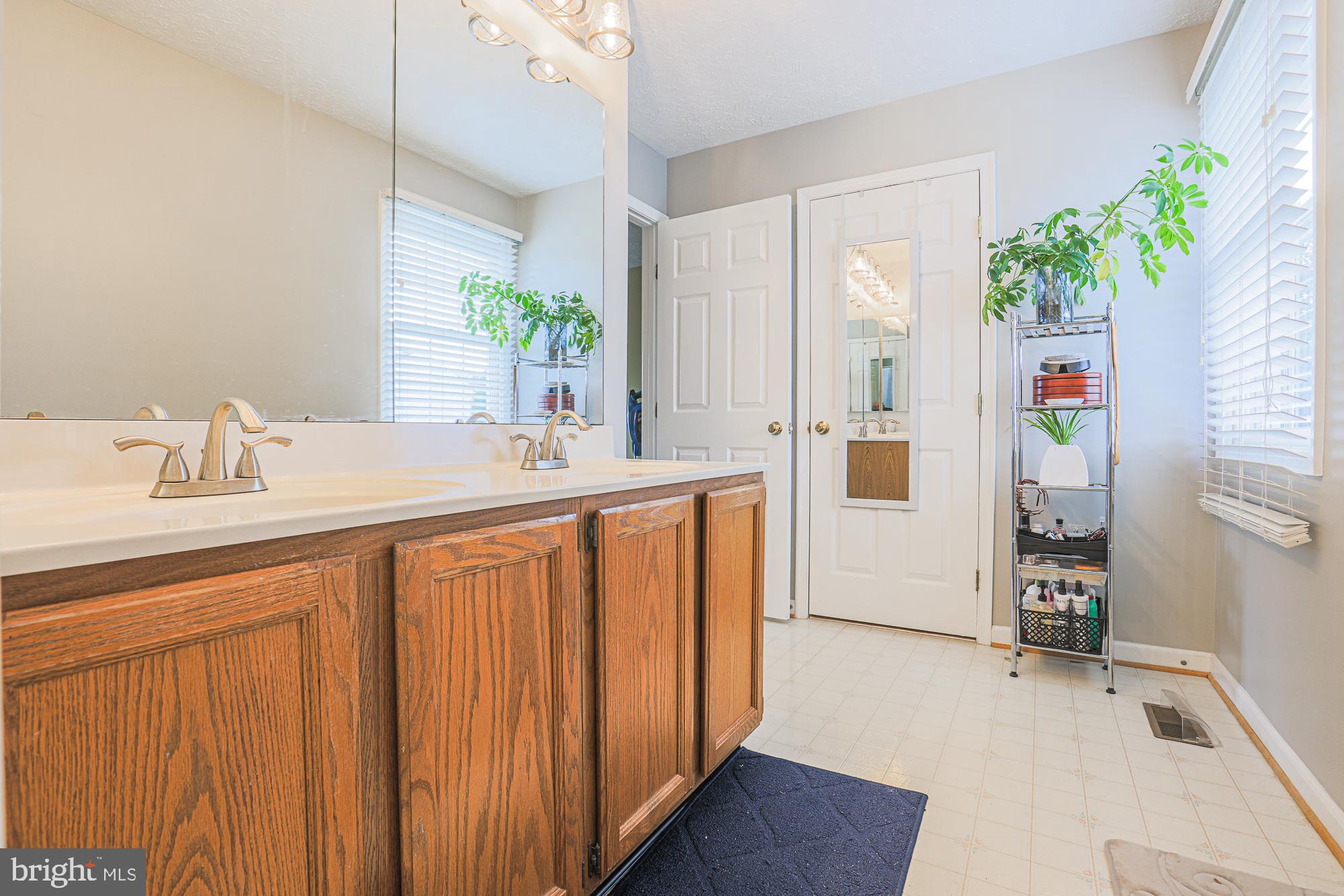 BRITINAY IV - Residential