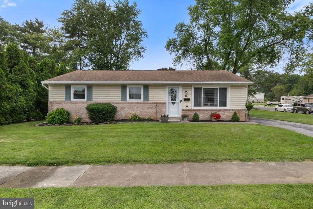Photo of 41 Butter Road, DOVER, PA 17315 (MLS # PAYK2084040)