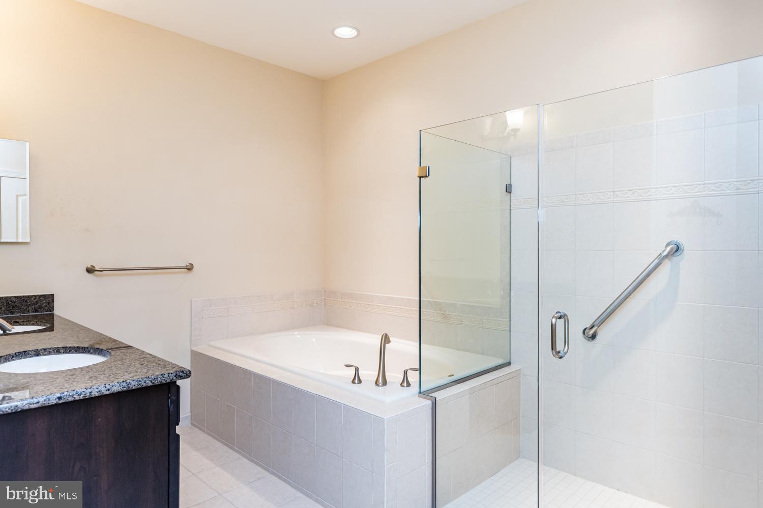 ENCLAVE AT ELLICOTT STATION - Residential