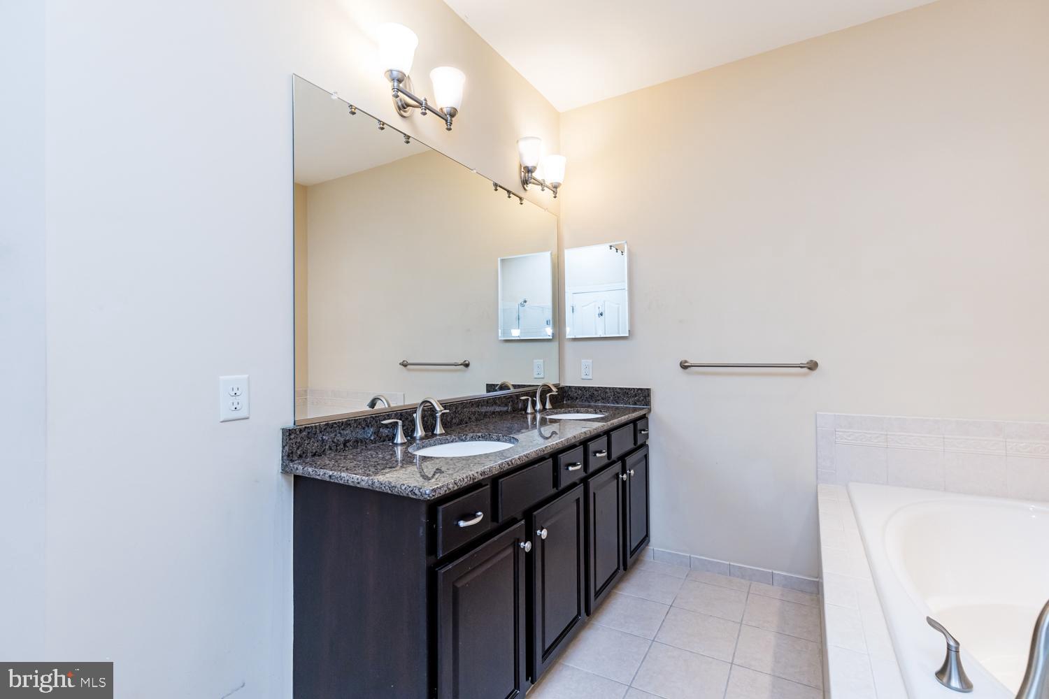 ENCLAVE AT ELLICOTT STATION - Residential