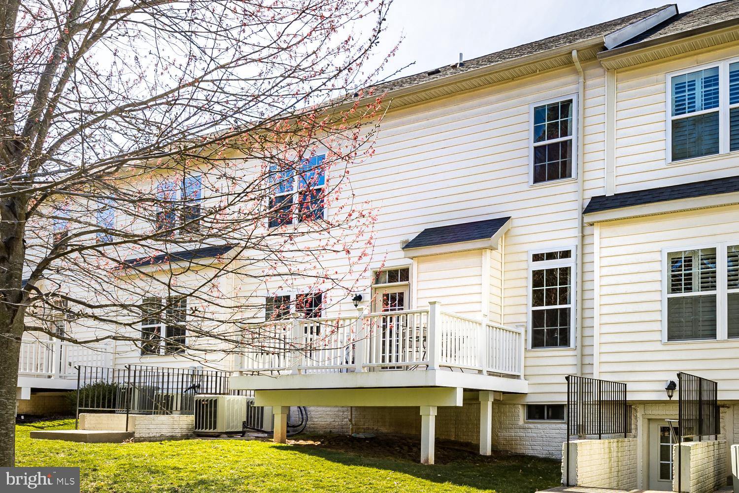 ENCLAVE AT ELLICOTT STATION - Residential