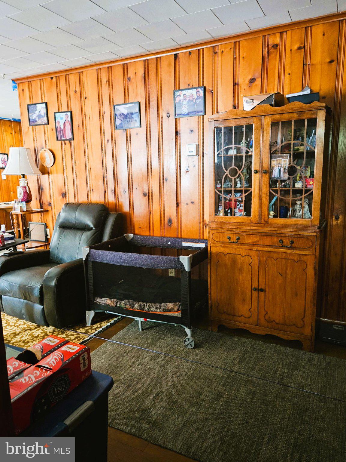 1108 ALMOND ROAD