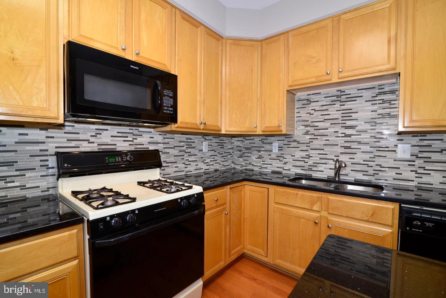 2516 ISHAM RANDOLPH DRIVE